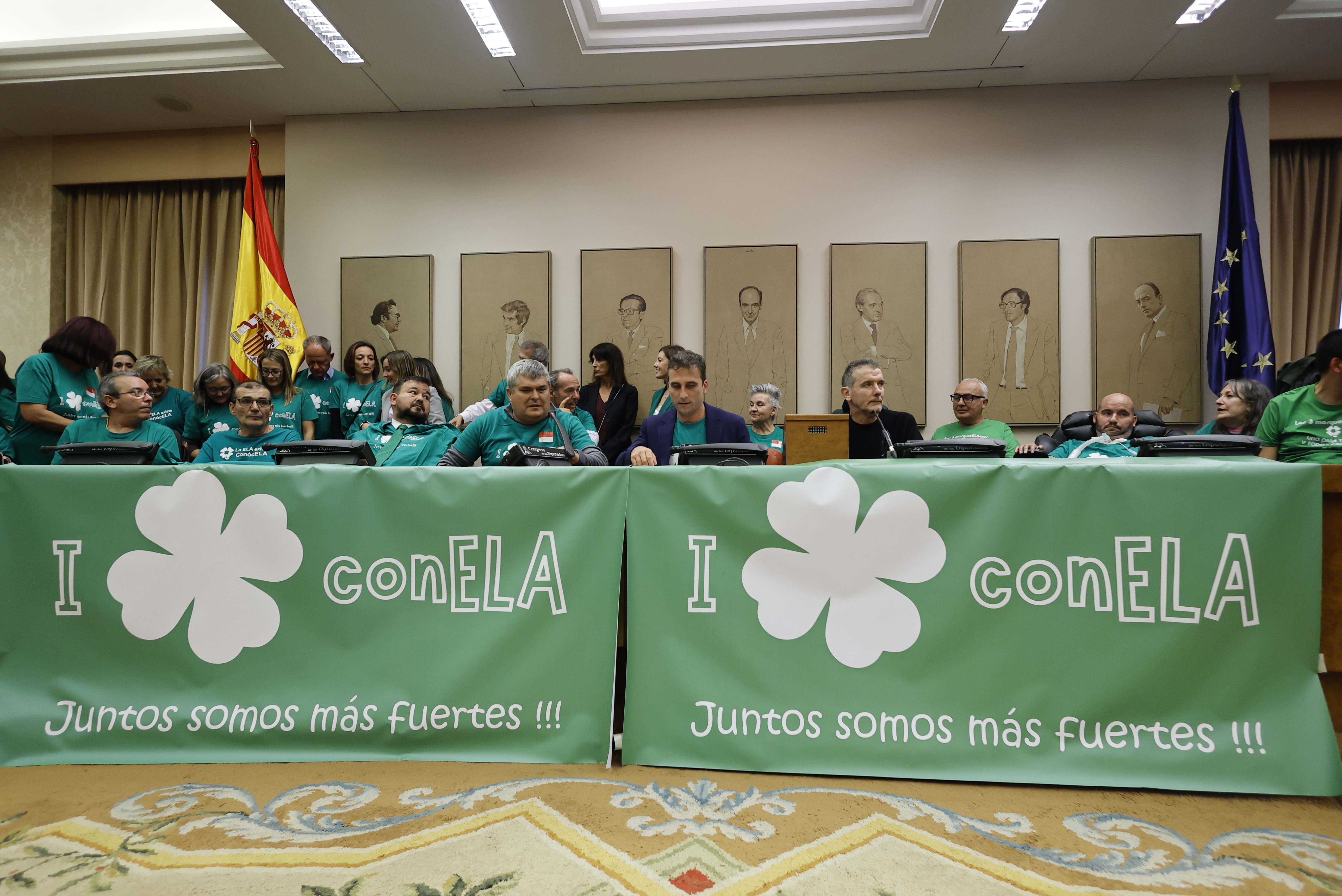 Pacientes con ELA en el Congreso de los Diputados