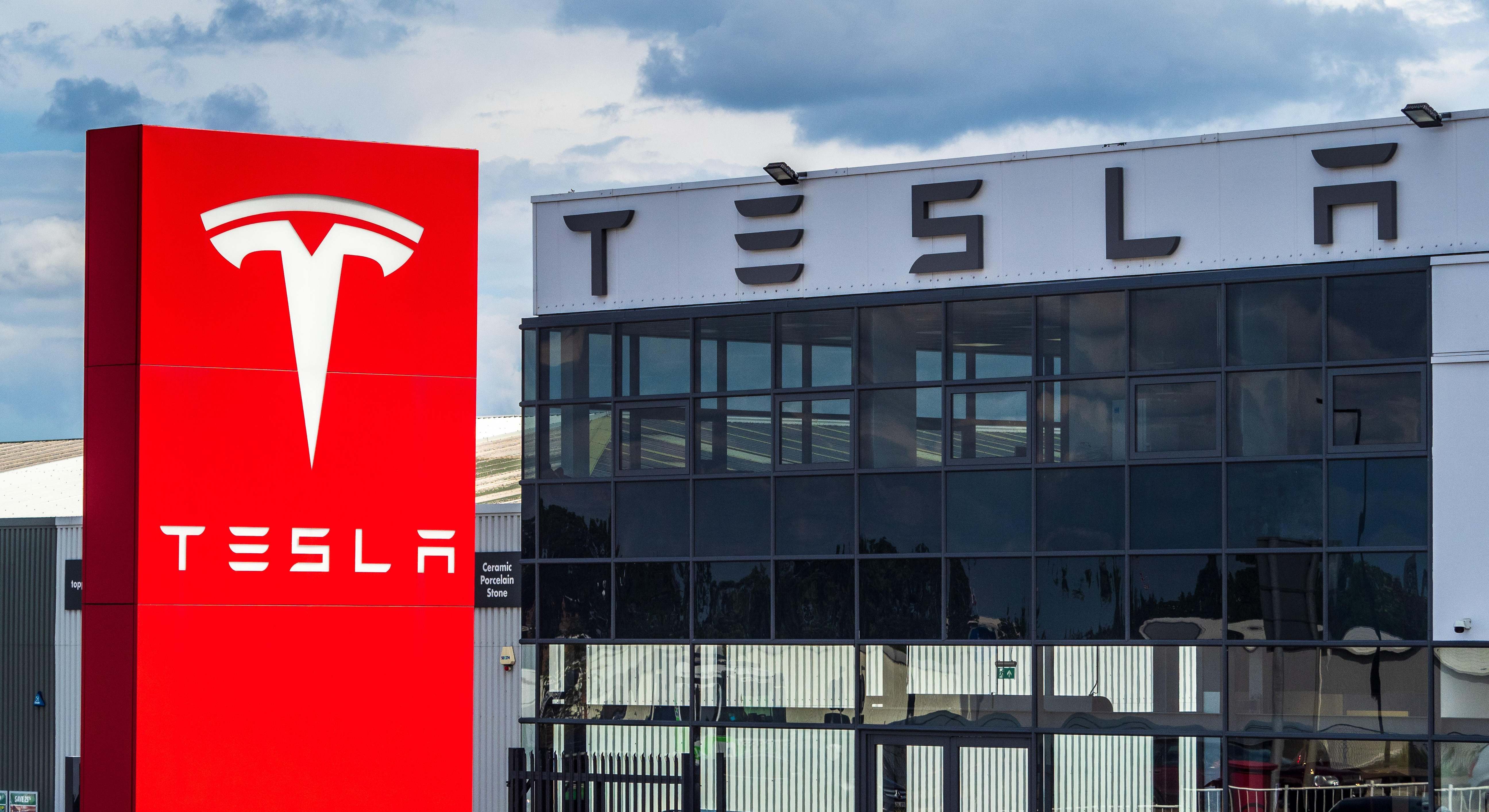 Tesla Tienda