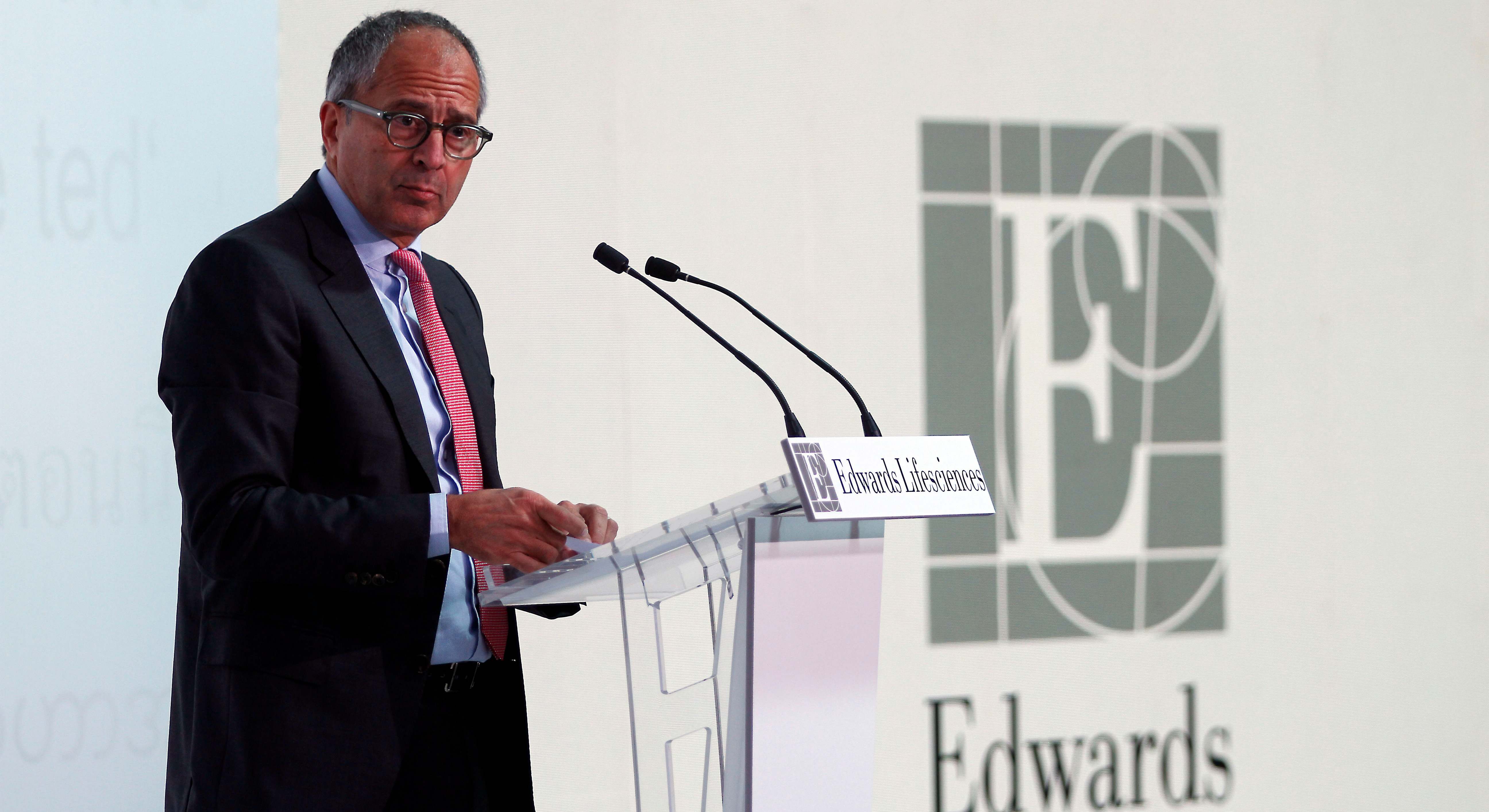 El CEO mundial de Edwards, Bernard Zovighian.