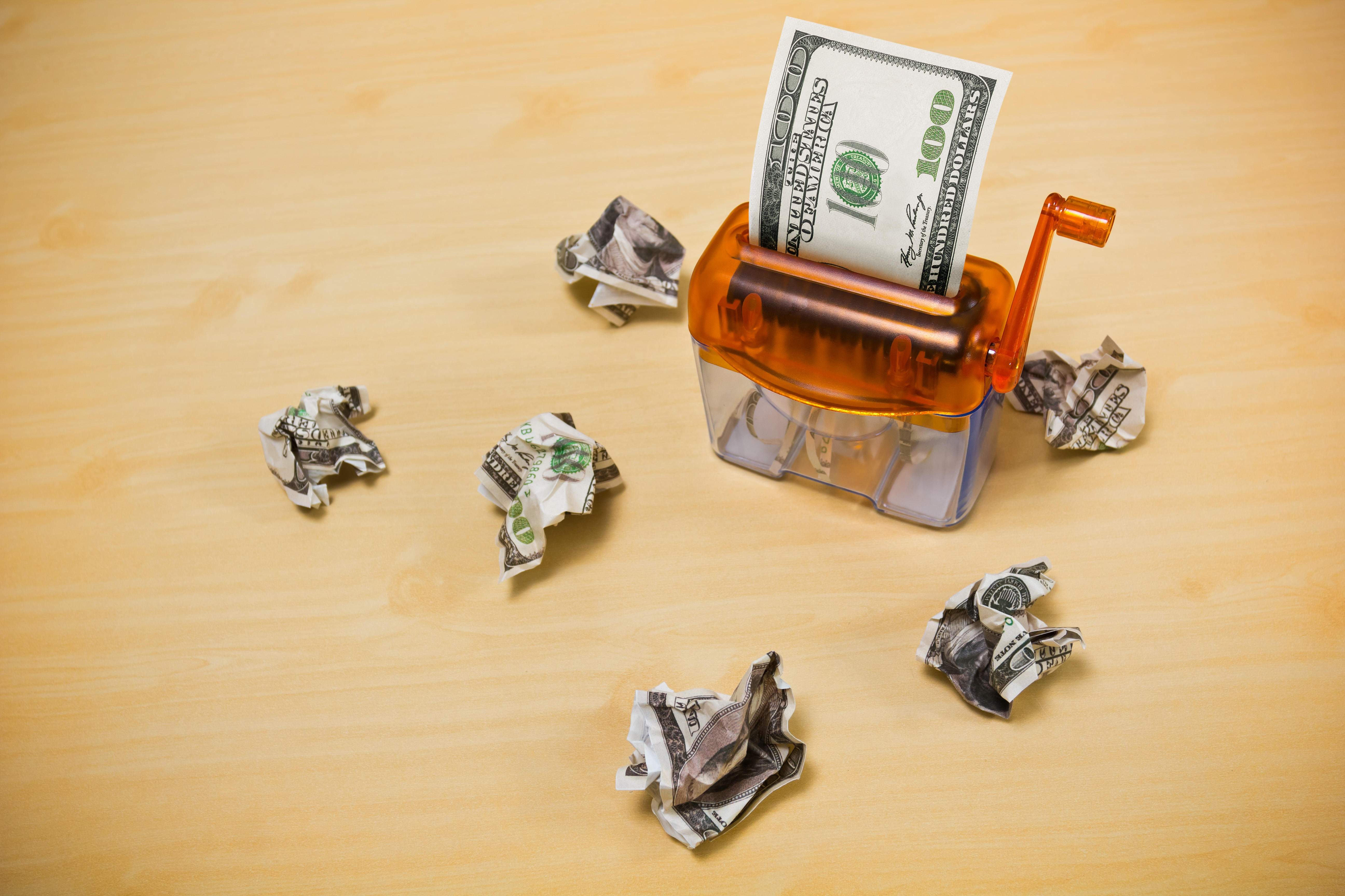destruccion-dolares.jpg