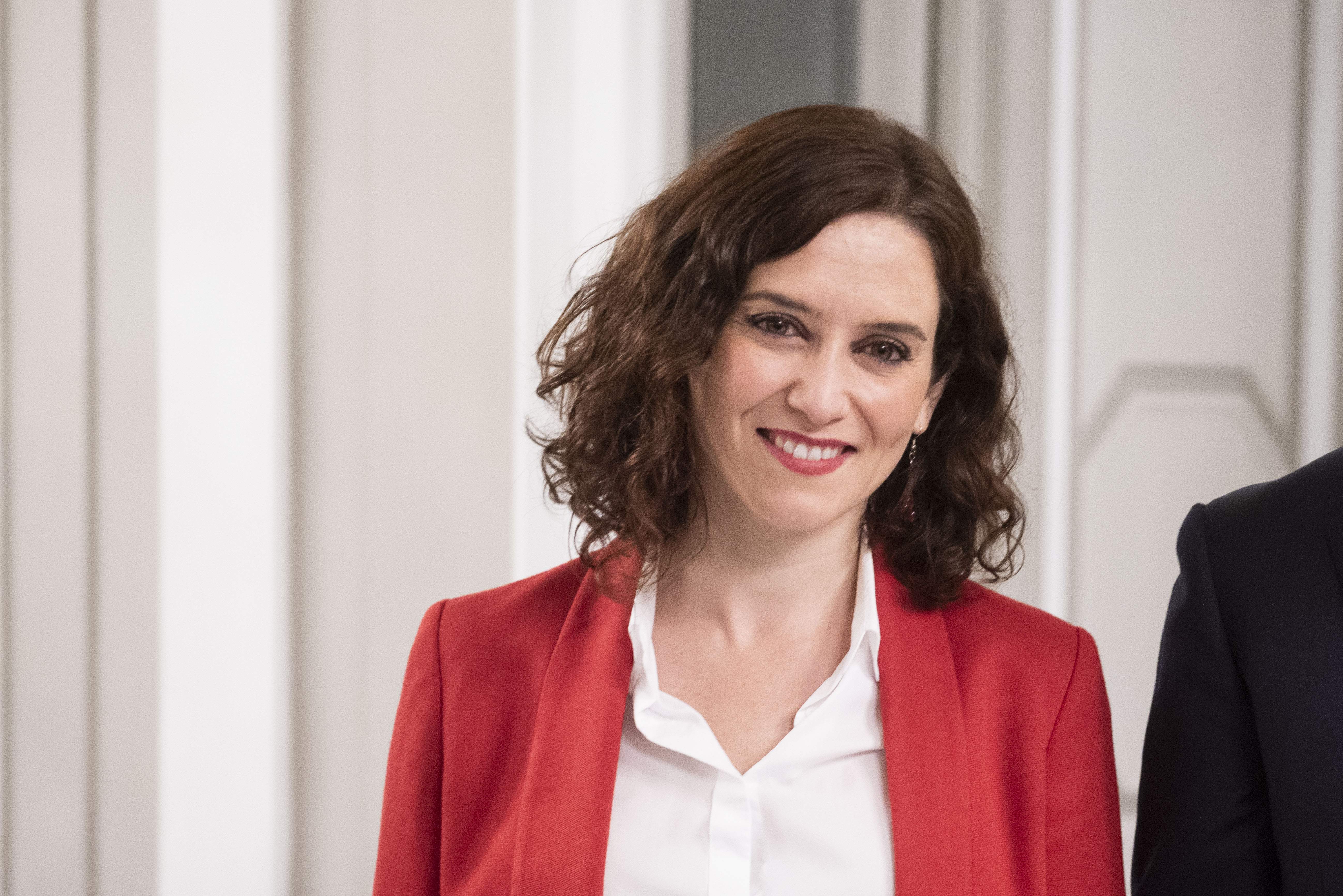 ayuso-sonrisa-presidenta.jpg