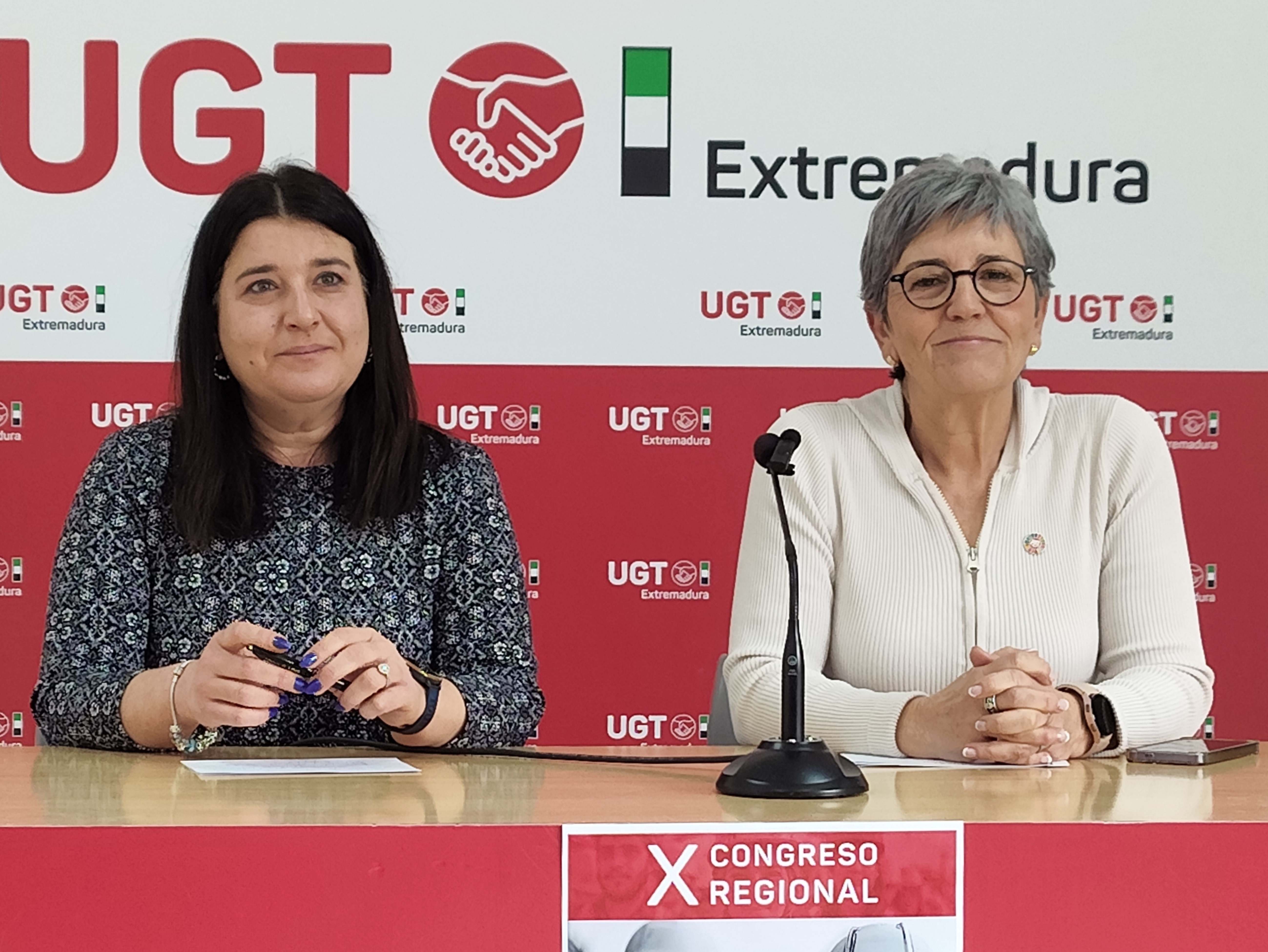 La secretaria de Organización y Formación de UGT Extremadura, María José Pastor, y la secretaria general de UGT Extremadura, Patrocinio Sánchez, presentan el X Congreso Regional.