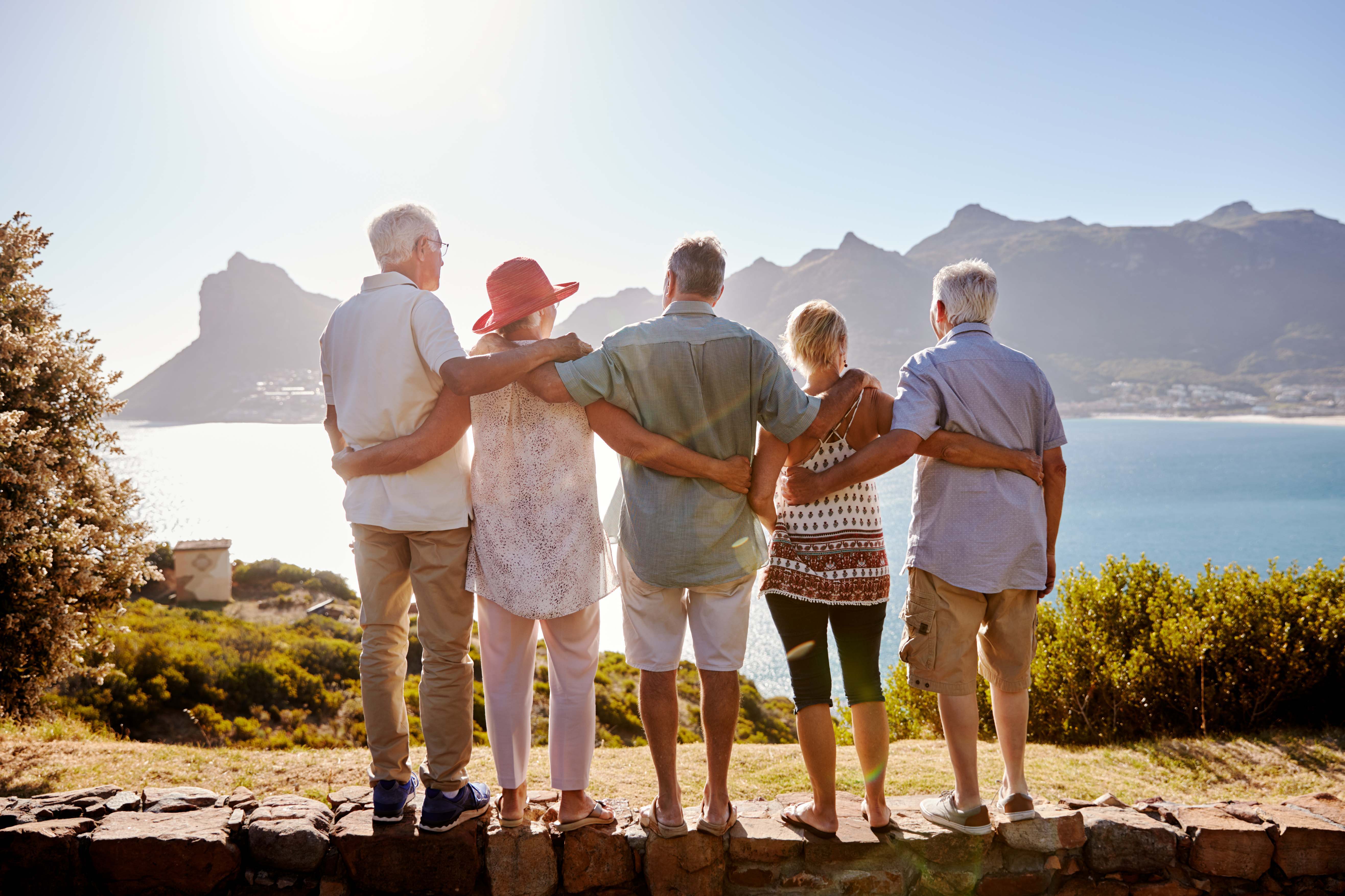 Un grupo de jubilados disfrutando de su tiempo libre. iStock