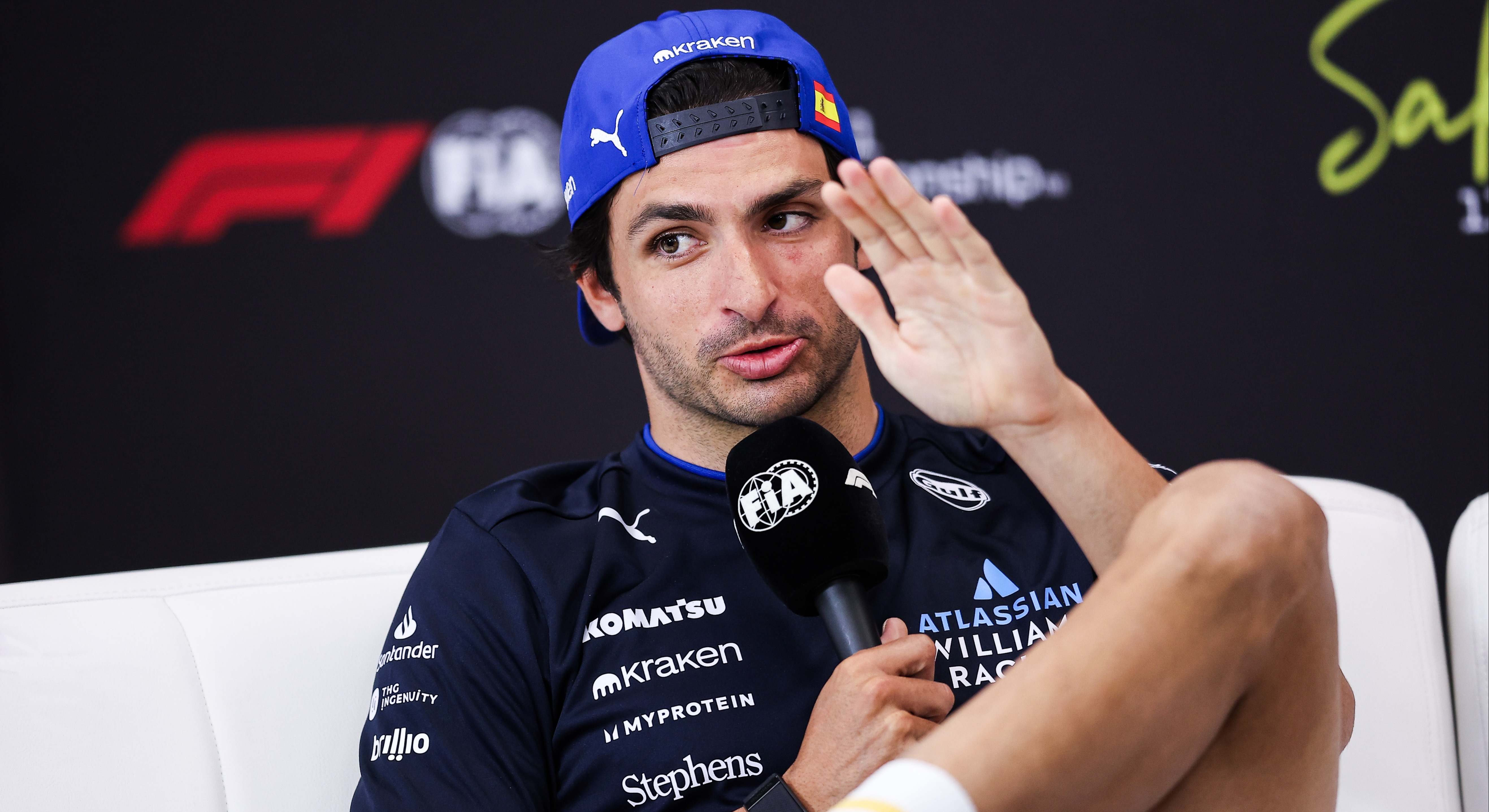 Carlos Sainz en la rueda de prensa previa al GP de Bahrein 2025