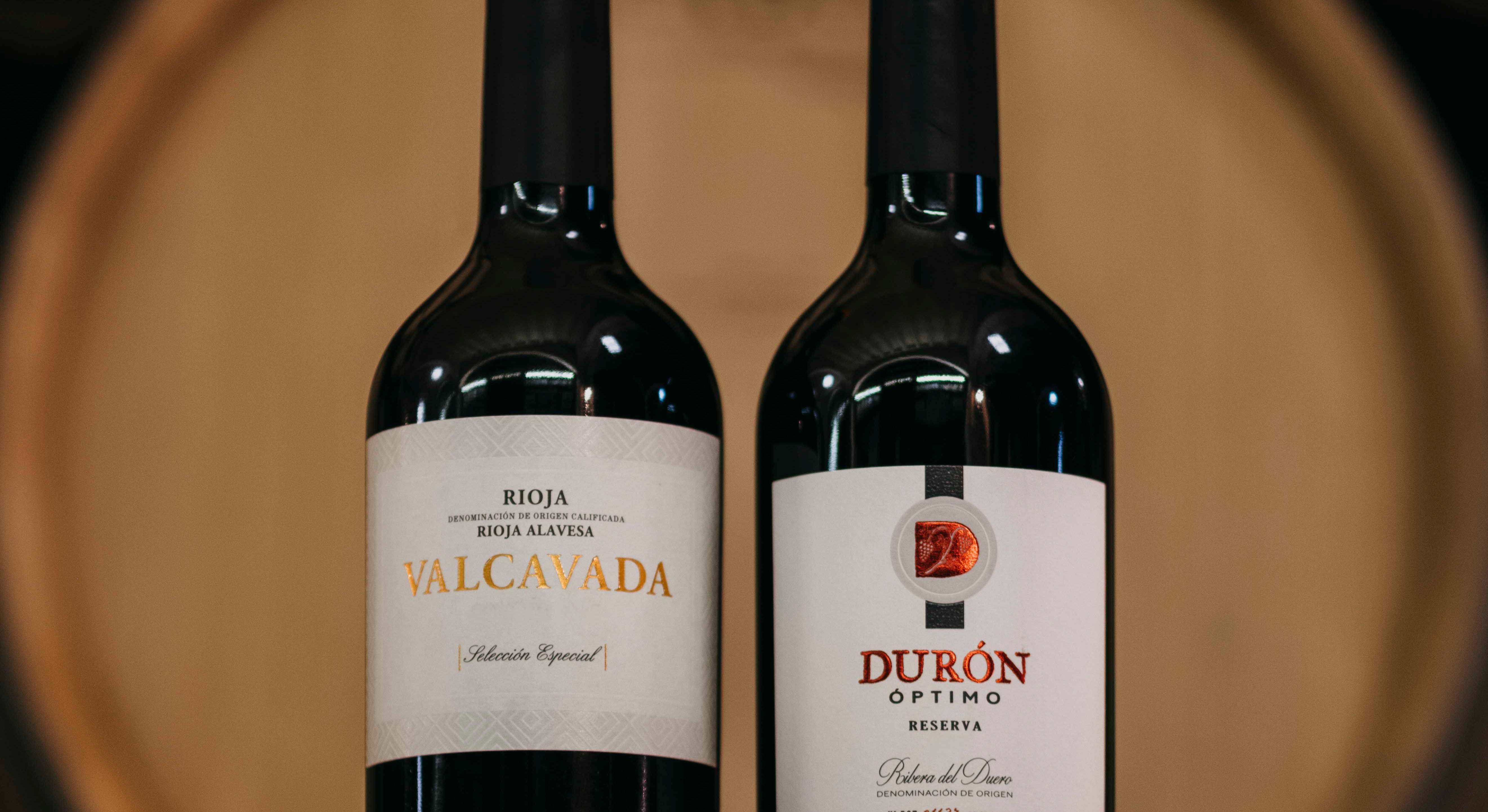 Dos botellas de vino