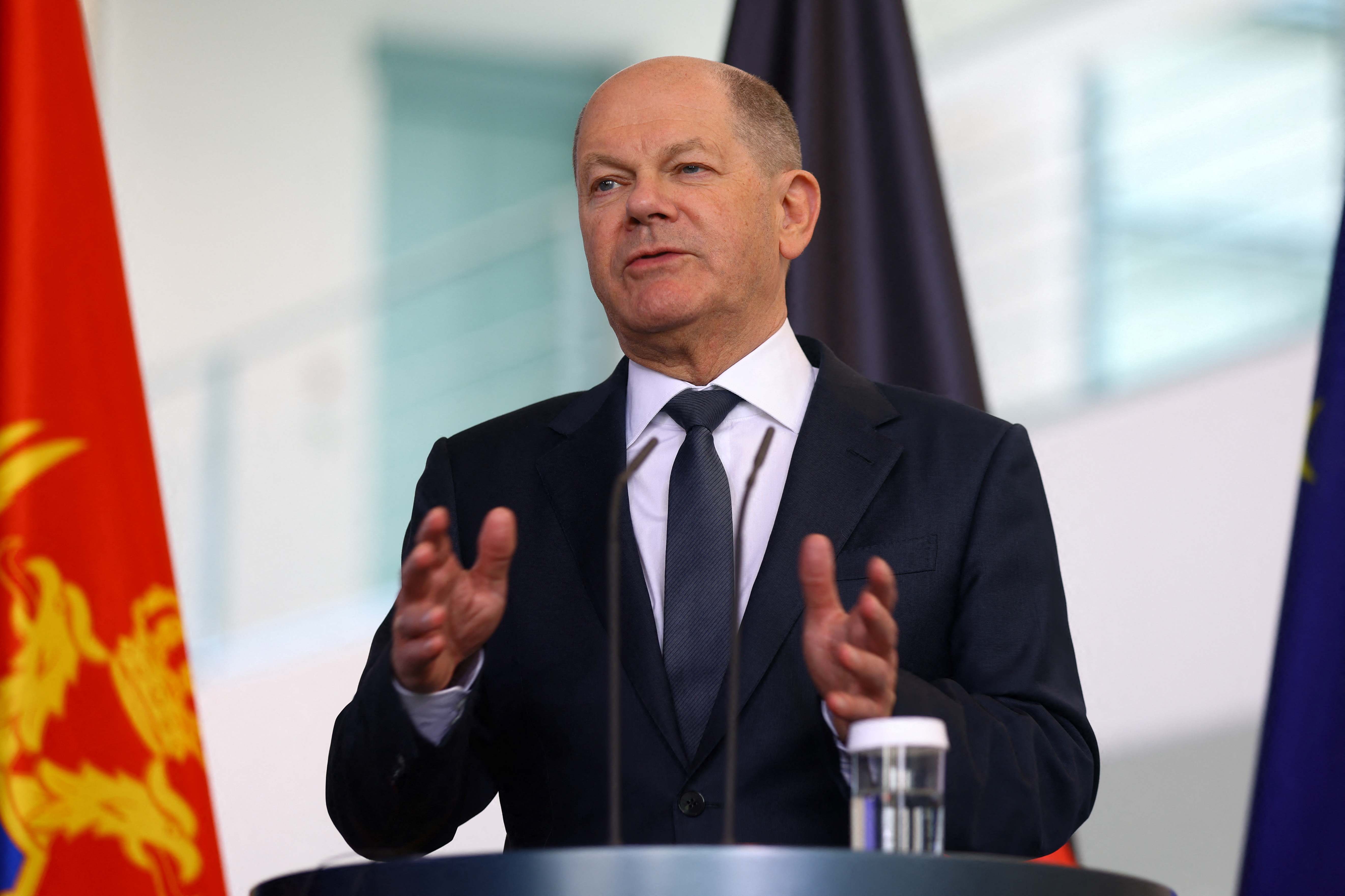 El canciller alemán, Olaf Scholz, asiste a una rueda de prensa con el primer ministro de Montenegro, Milojko Spajic (no en la foto), en Berlín, Alemania, el 29 de abril de 2024. REUTERS/Nadja Wohlleben