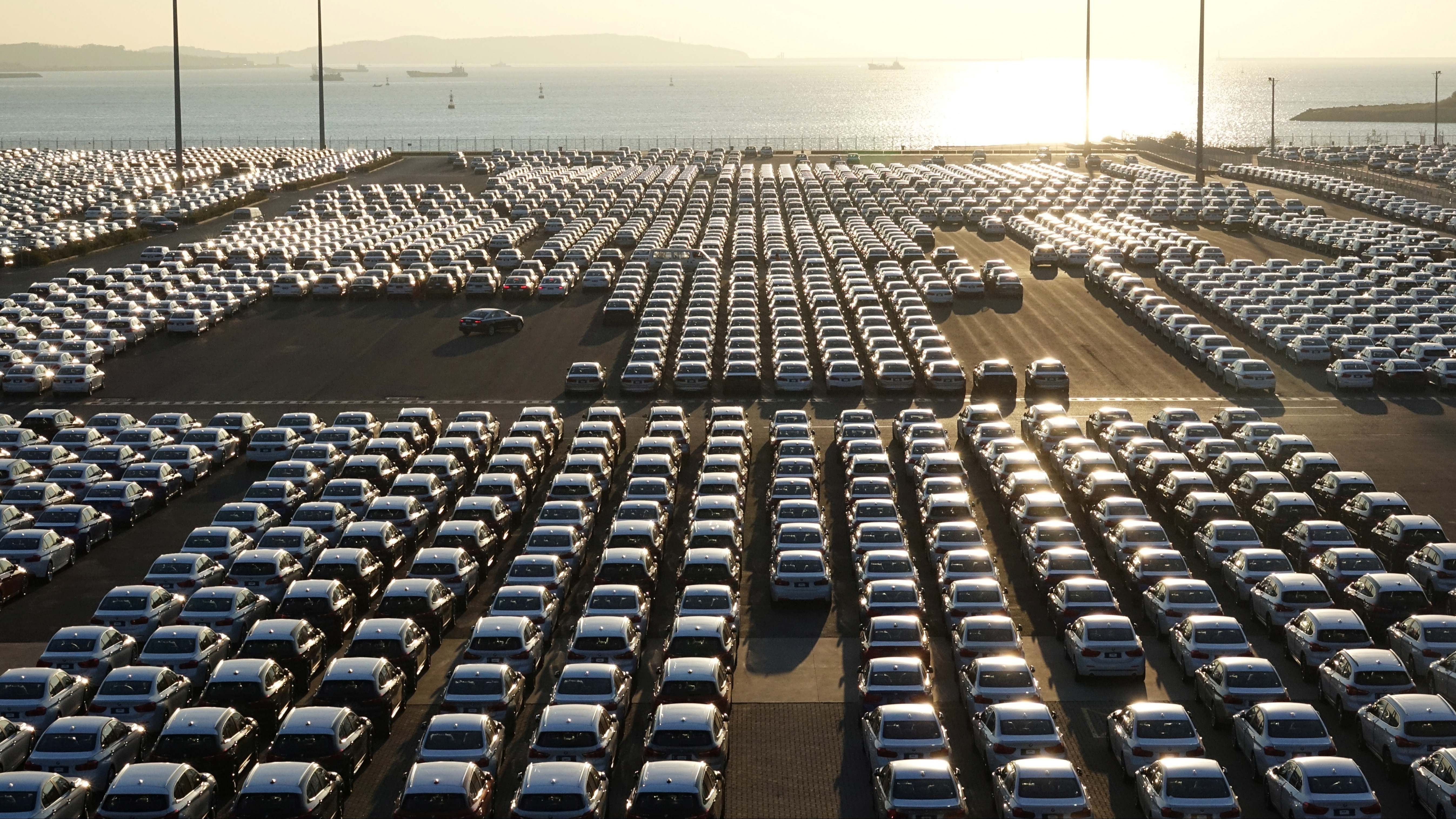 Coches nuevos dedicados a la exportación