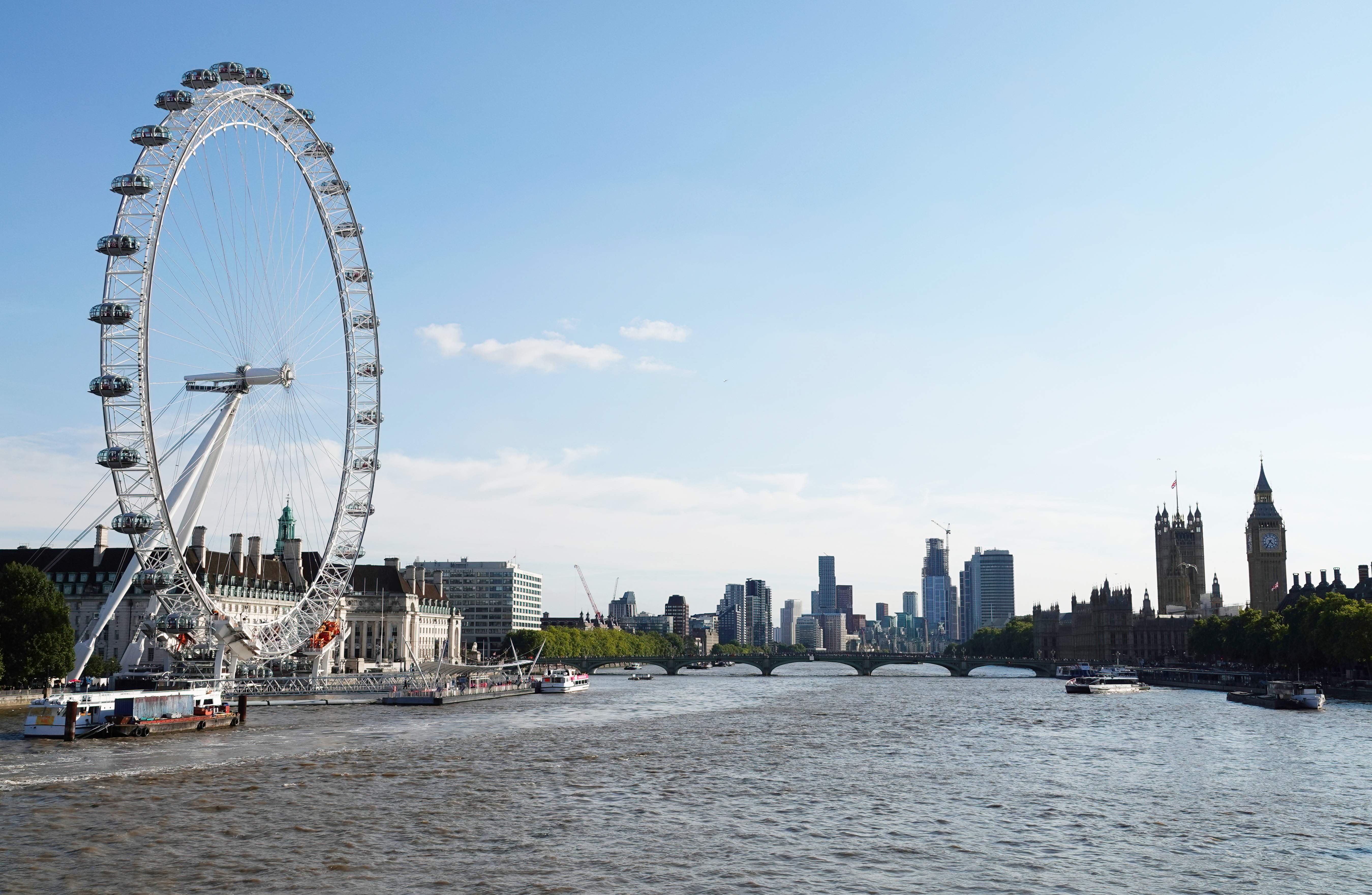 Ro Tmesis en Londres