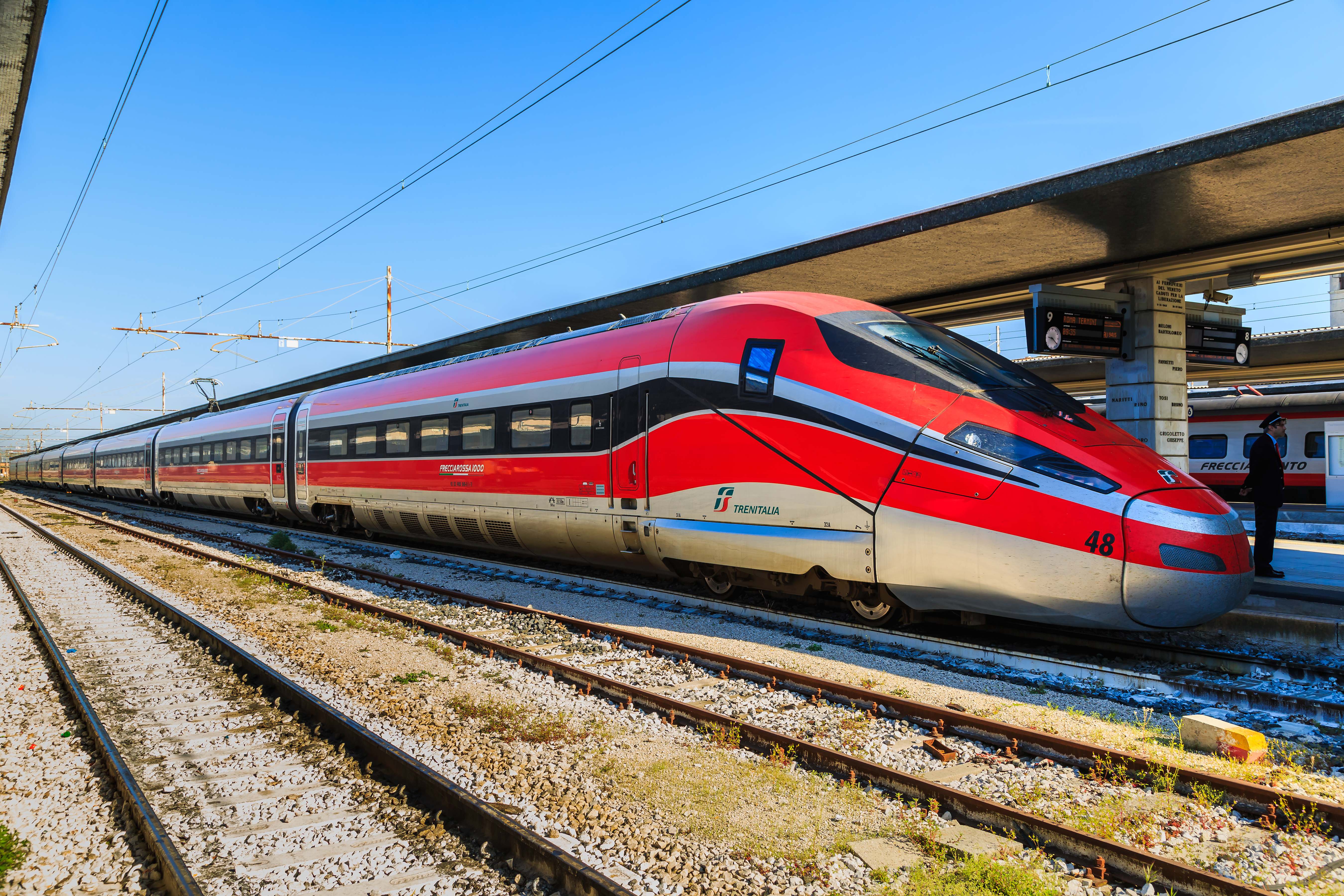 Tren Frecciarossa 1000 de Trenitalia / DreamsTime