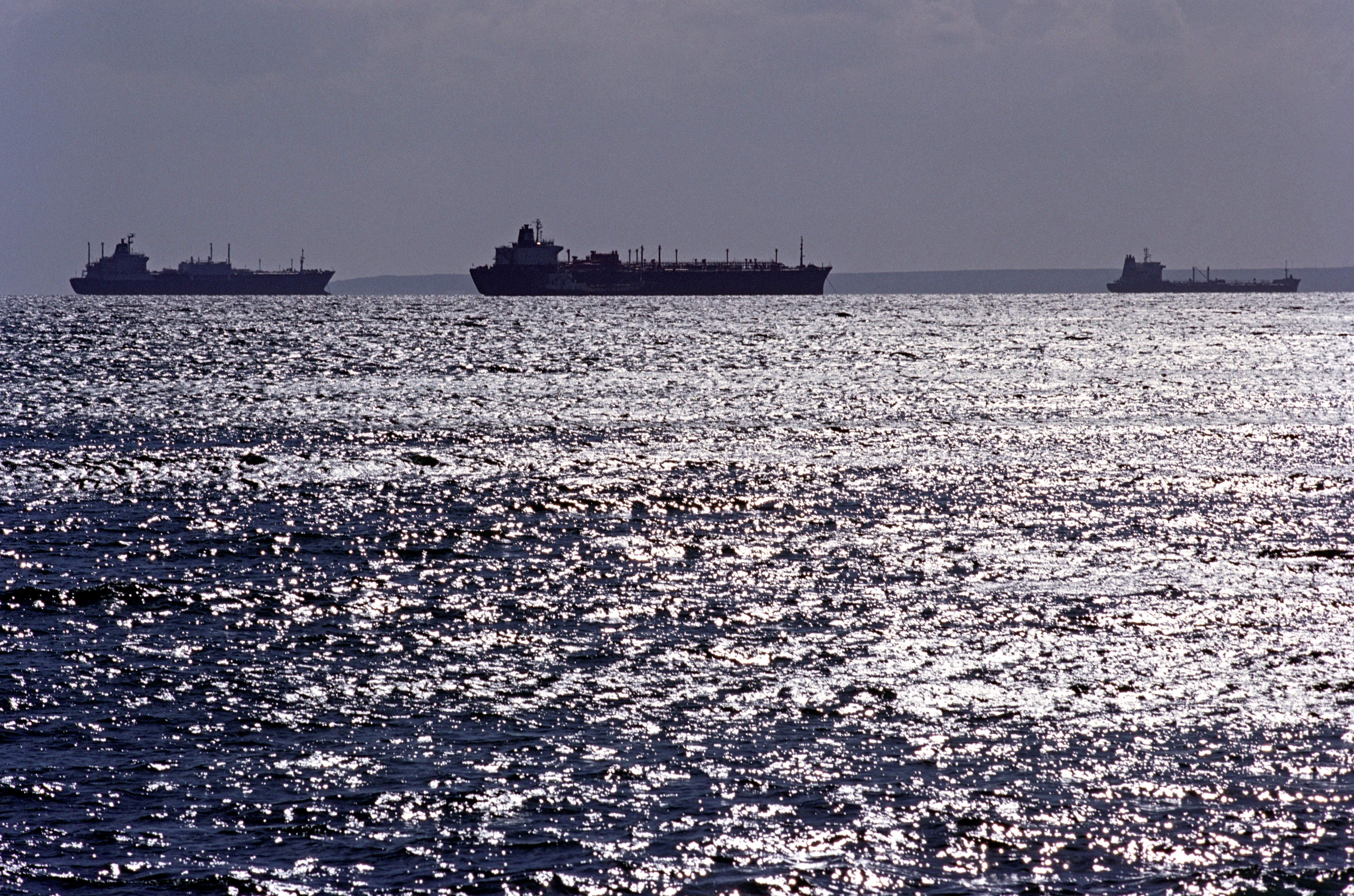 oil-tanker-coast.jpg