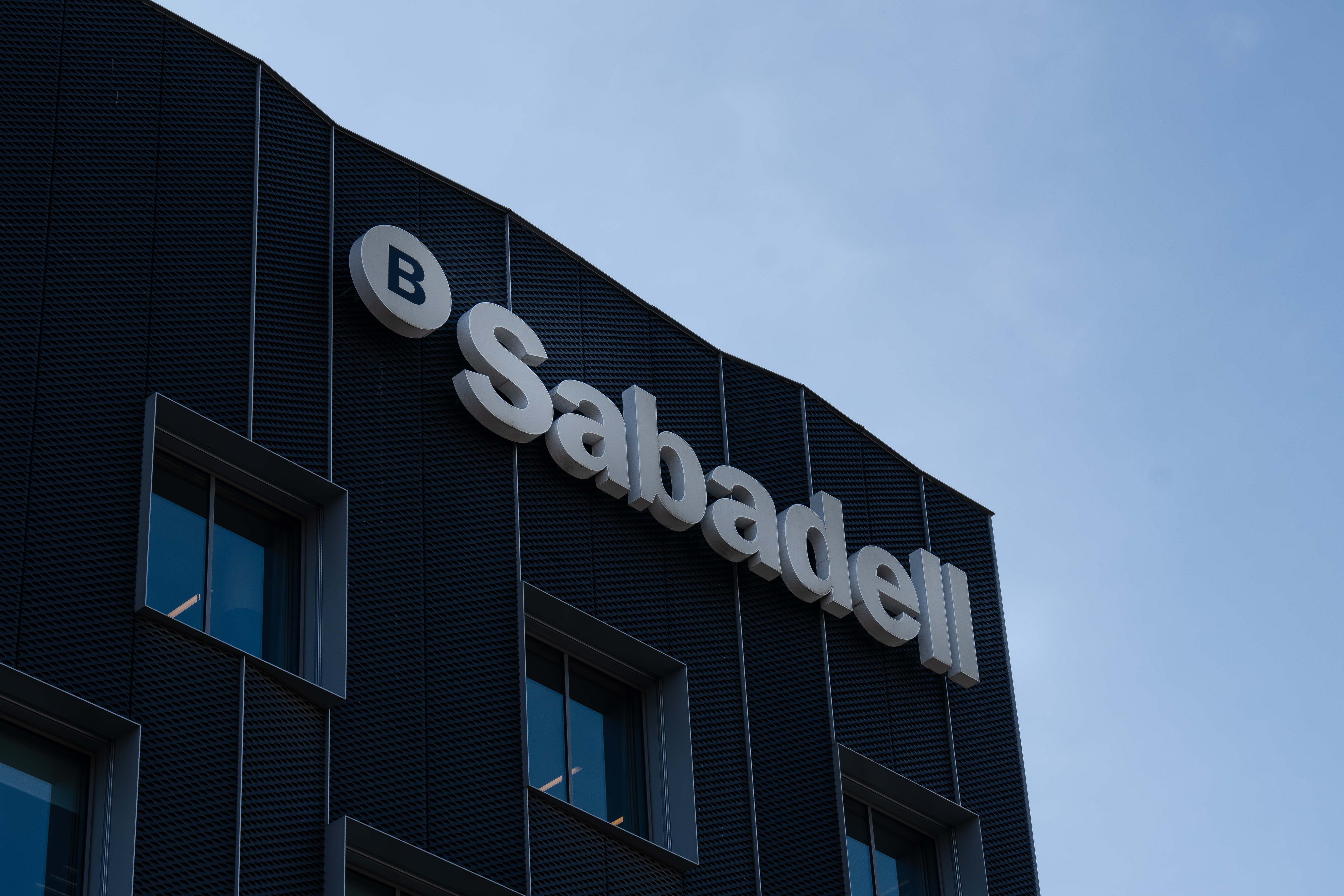 Edificio de Banco Sabadell. EE