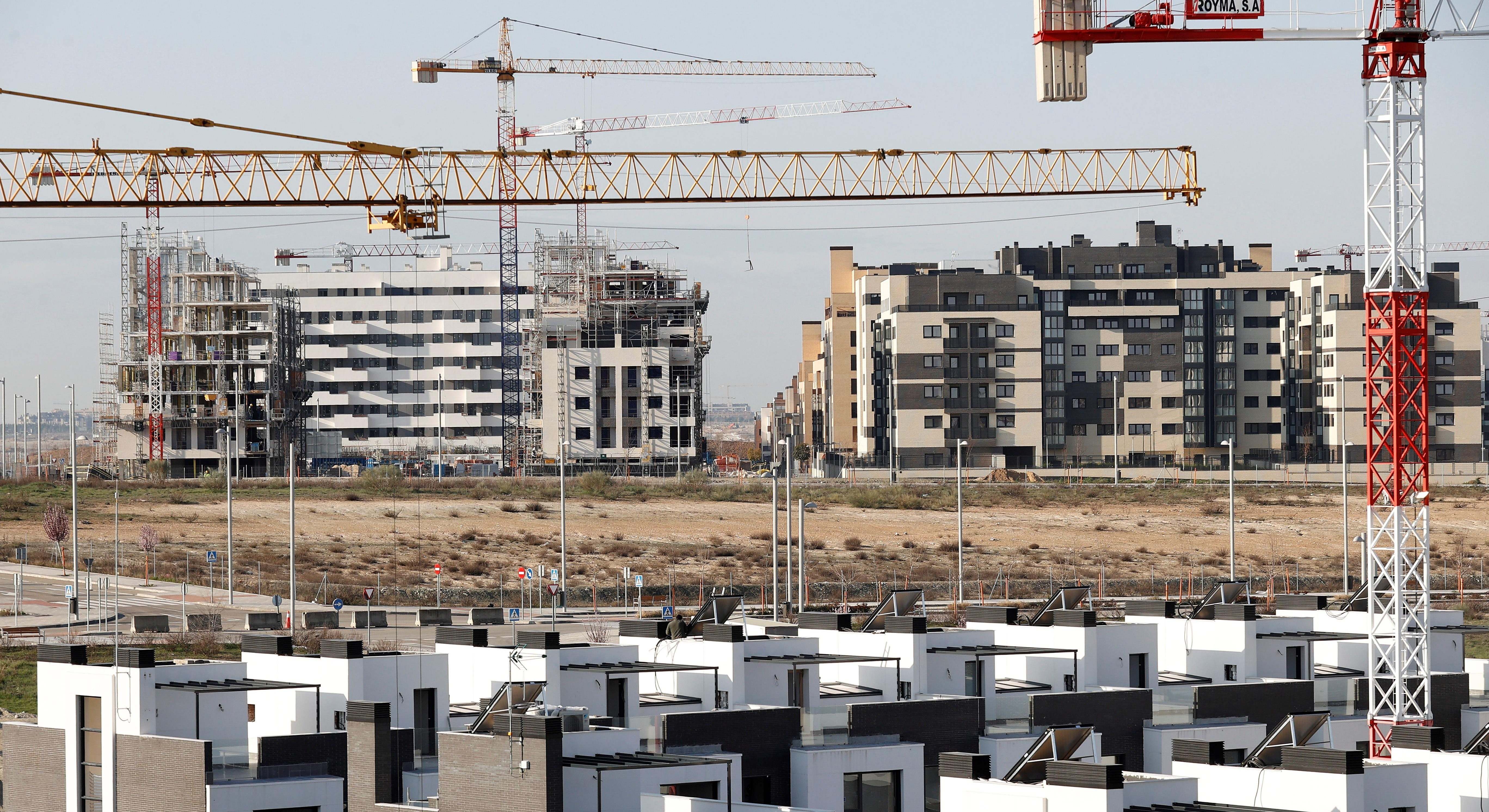 Vista de viviendas en construcción