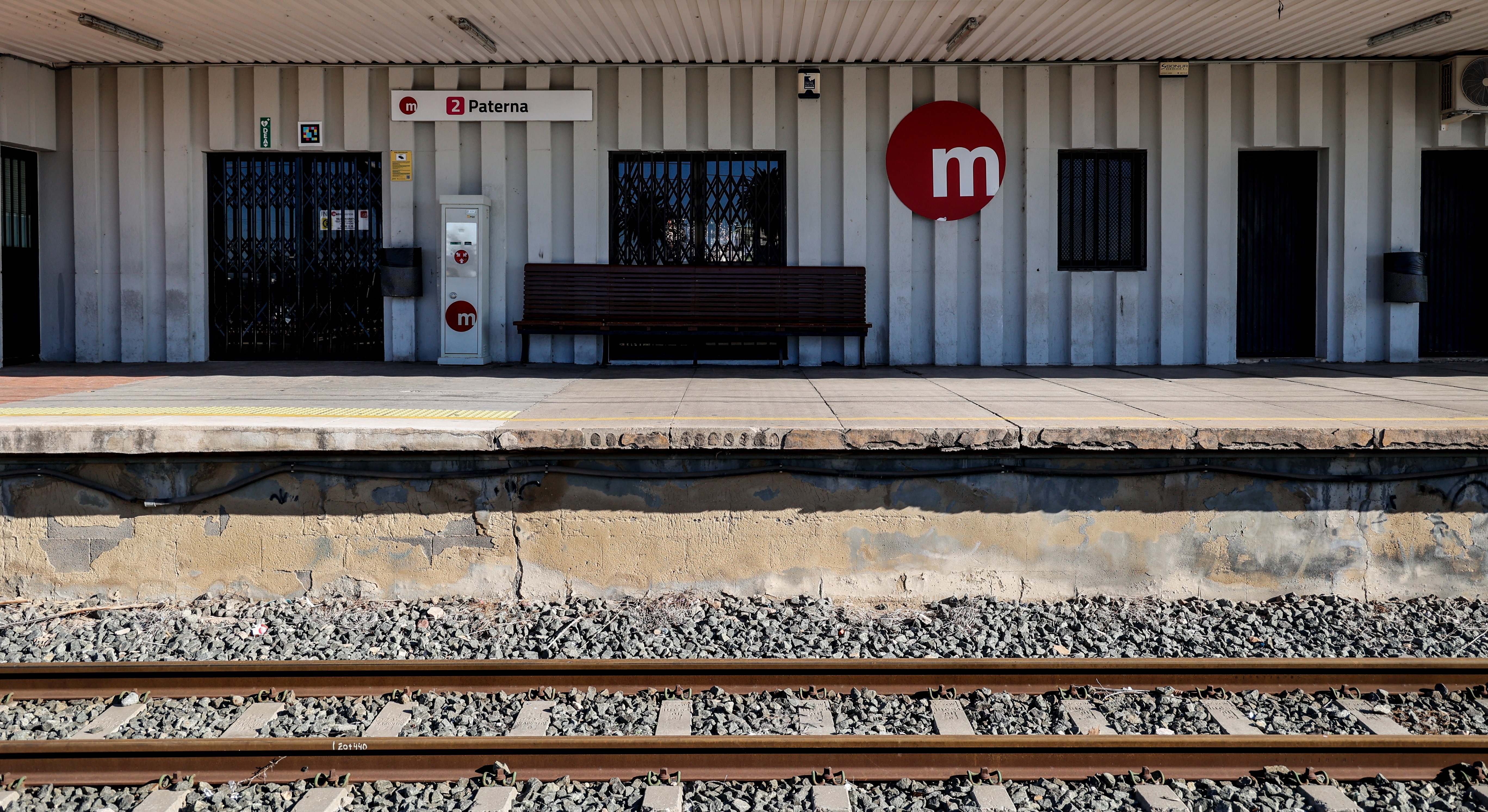 Vías de metro en Paterna.