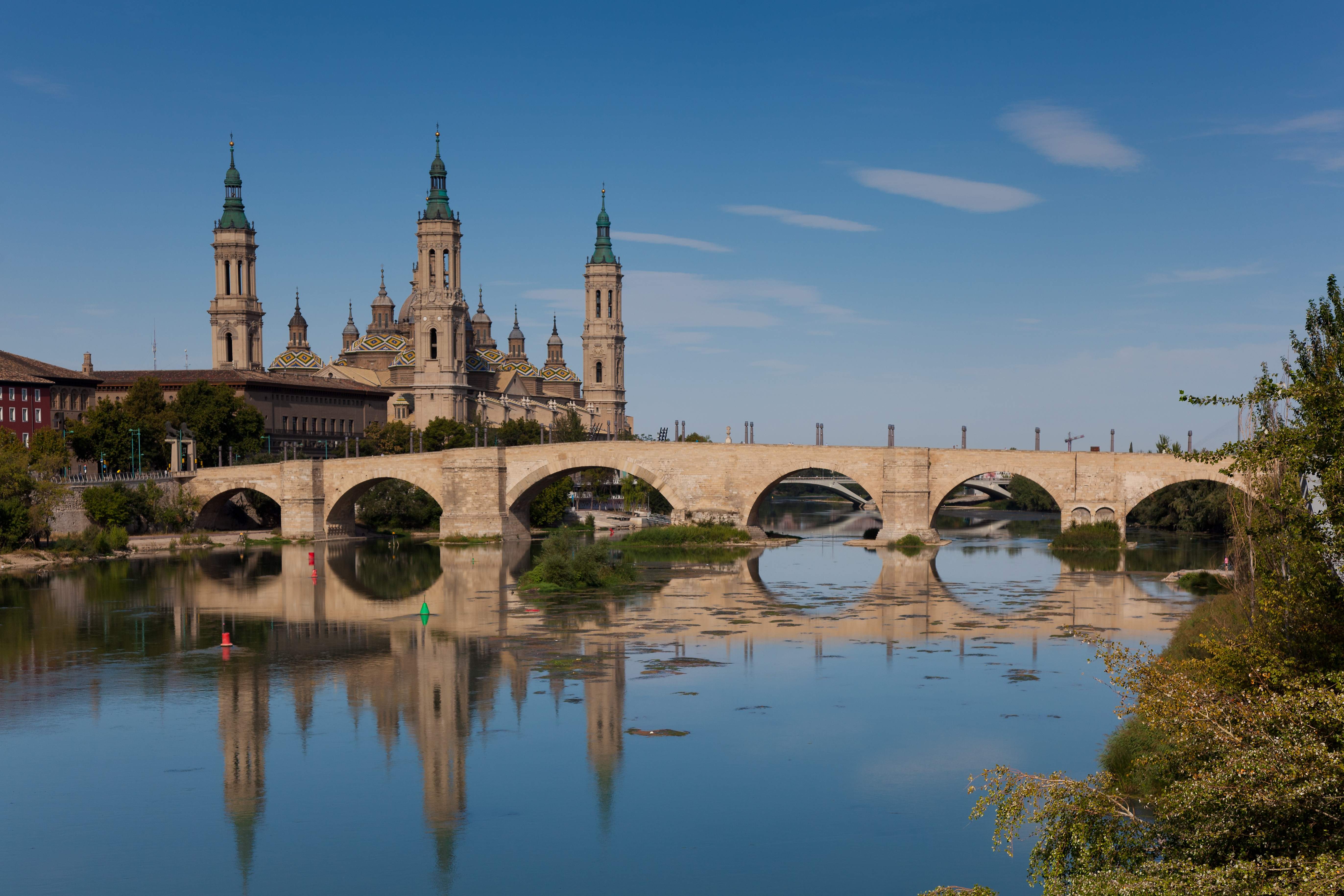 catedral-pilar-dreamstime-FranciscoJavierGilOreja.jpg