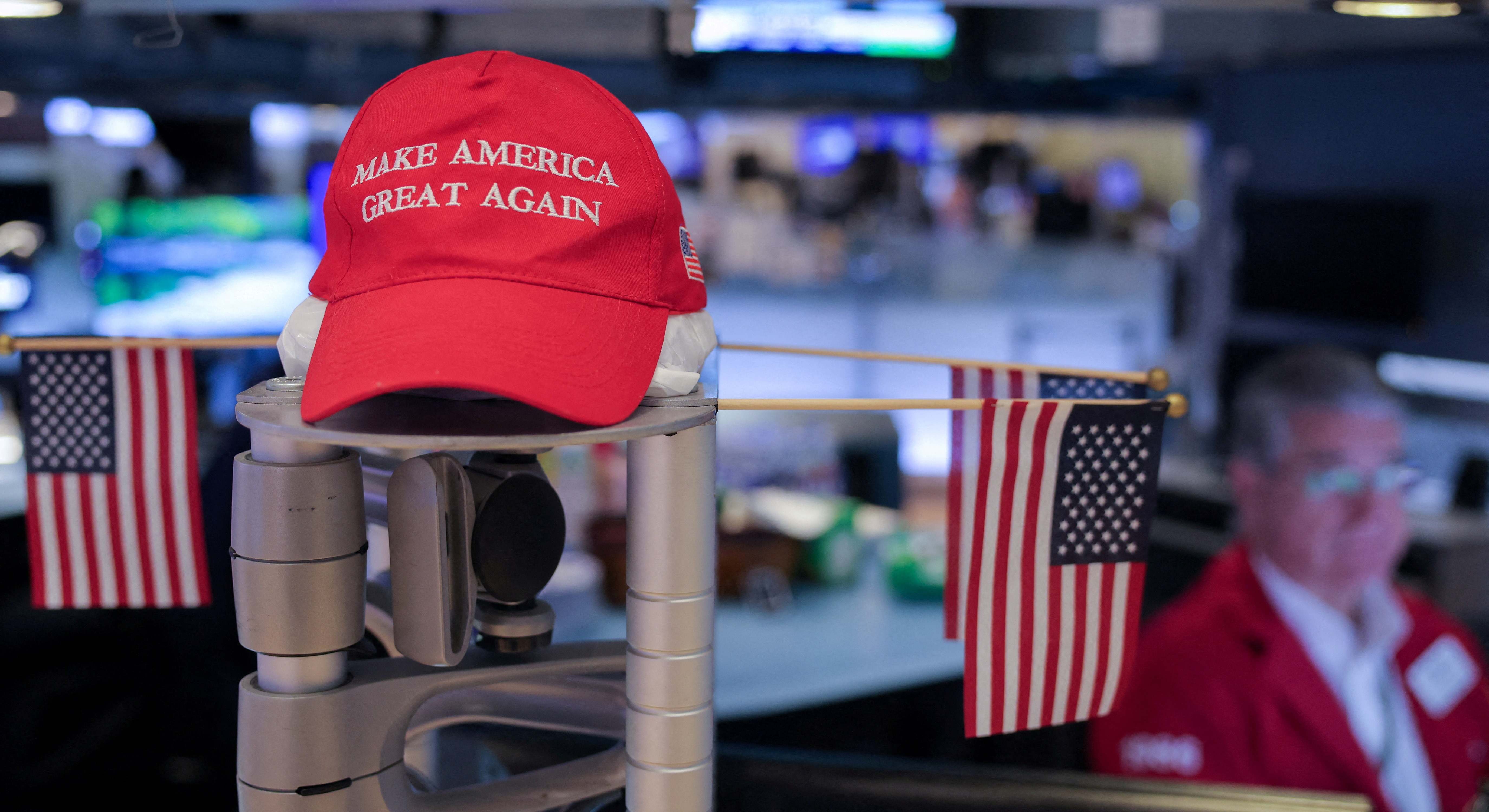 Una gorra de Donald Trump, en la Bolsa de Nueva York