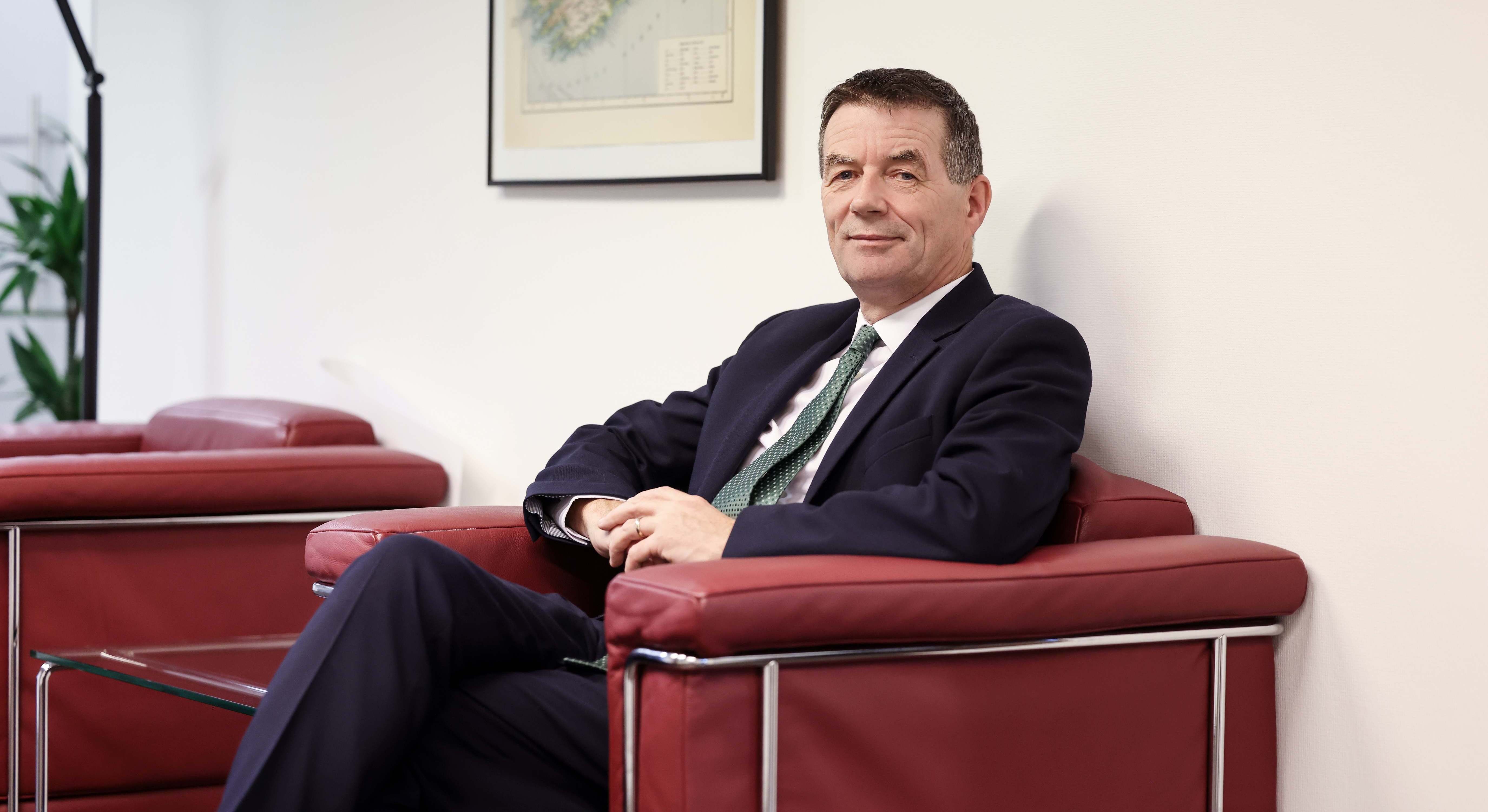 El presidente del Tribunal de Cuentas de la UE, Tony Murphy.