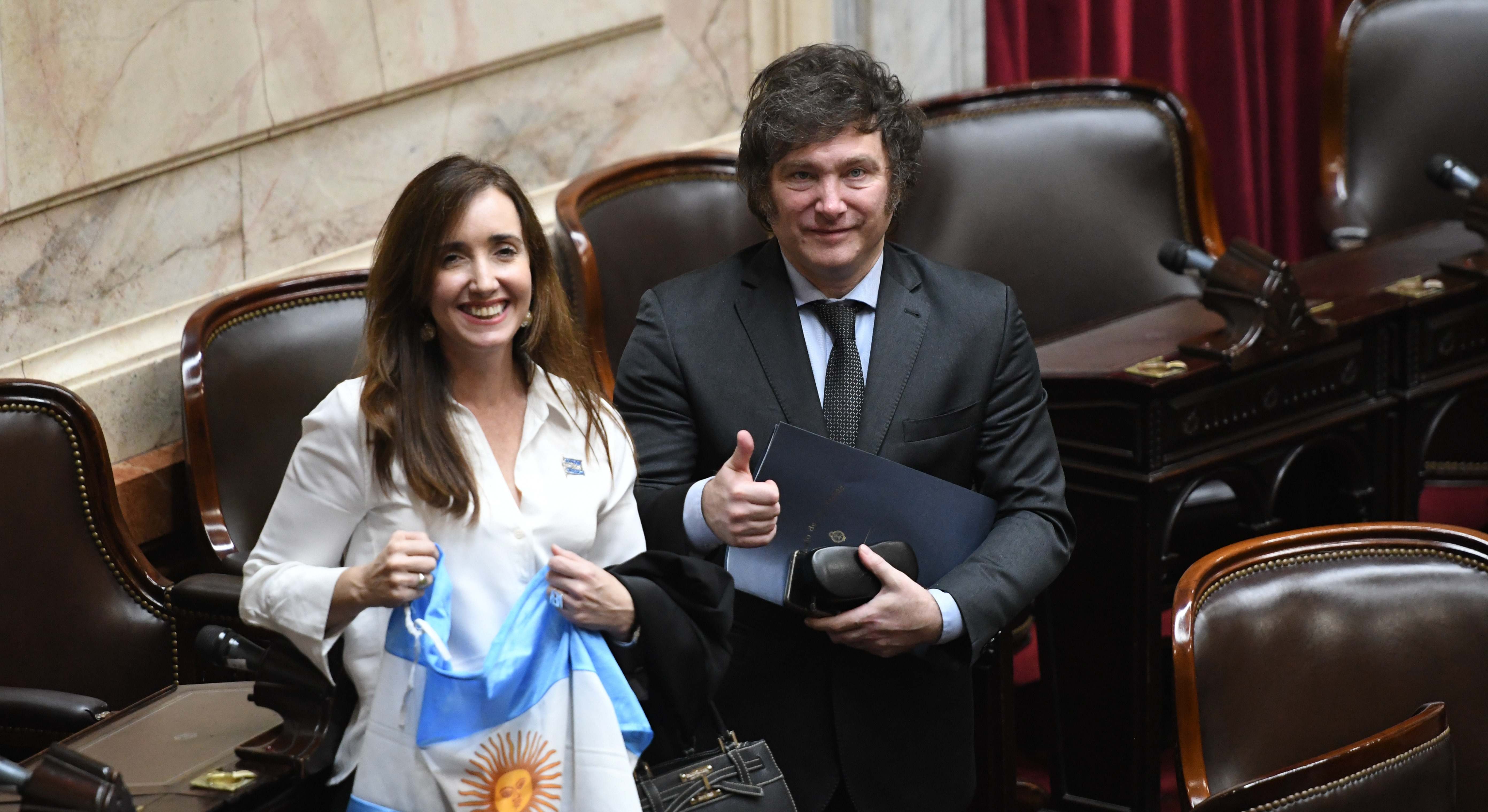 La presidenta del Senado, Victoria Villarruel, y el presidente de Argentina, Javier Milei.