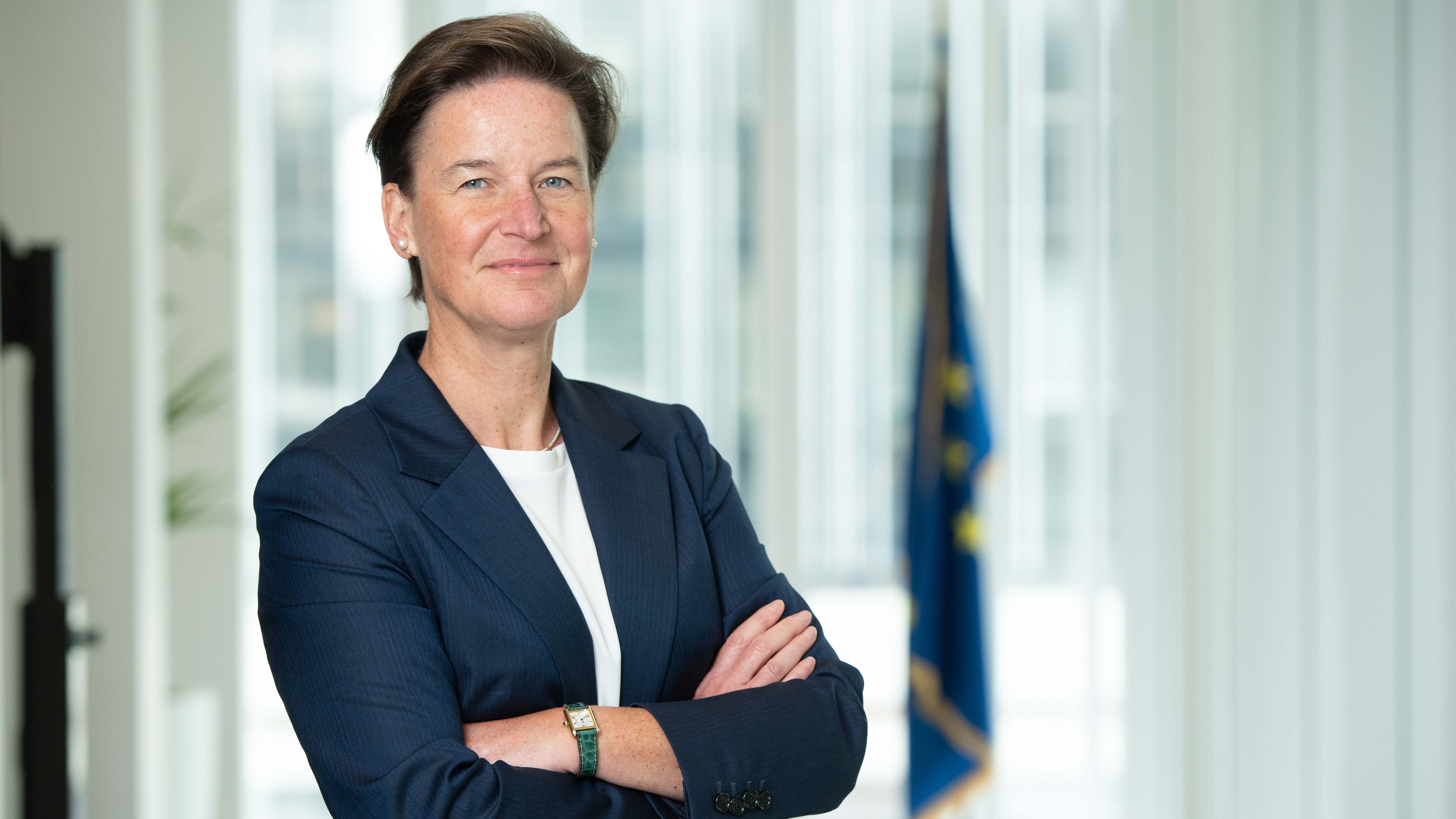 Verena Ross