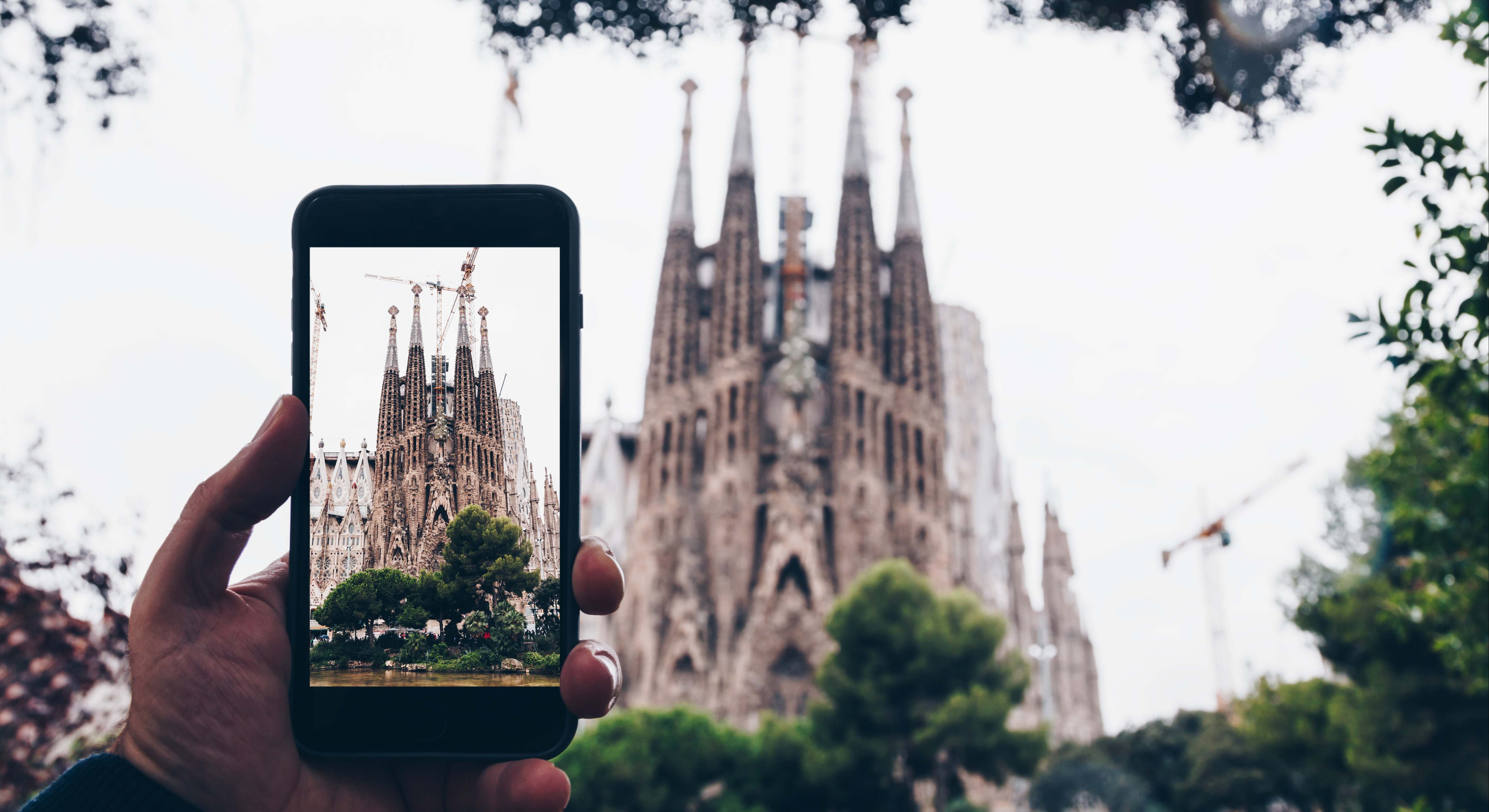 Turista en la Sagrada Familia