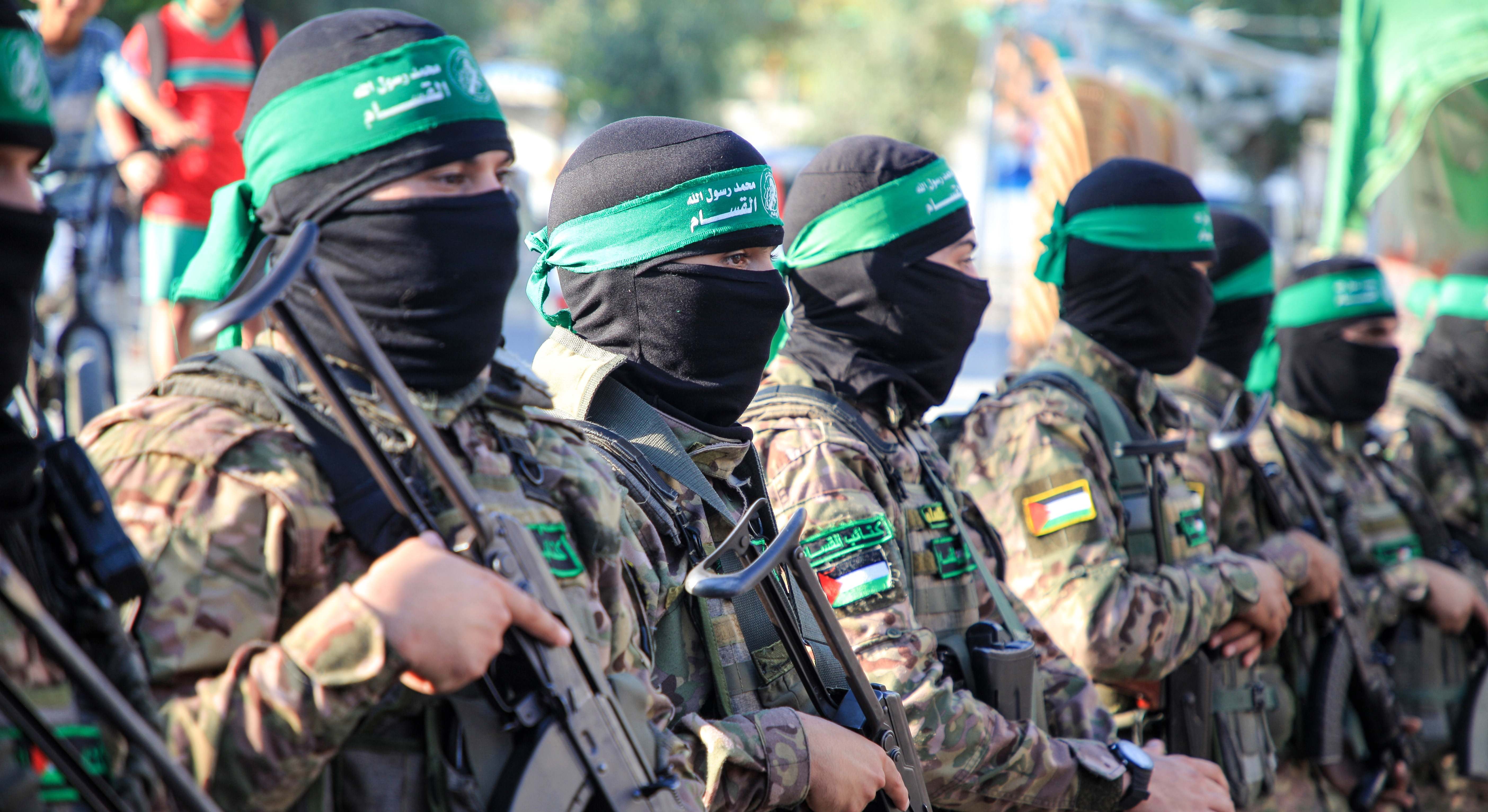 Miembros de las Brigadas Ezzeldín al Qassam, brazo armado del Movimiento de Resistencia Islámica (Hamás).