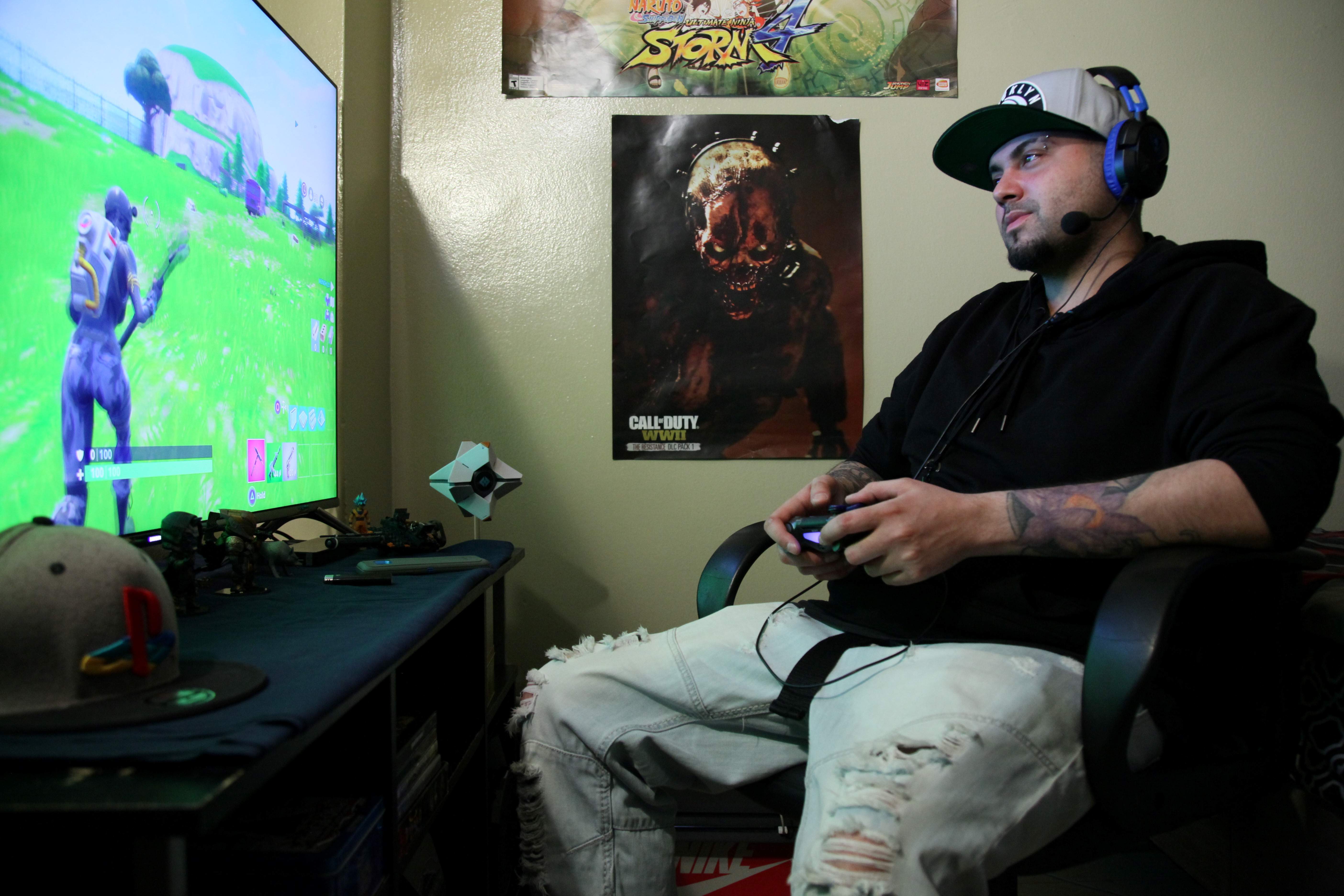 fortnite-jugando-joven.jpg