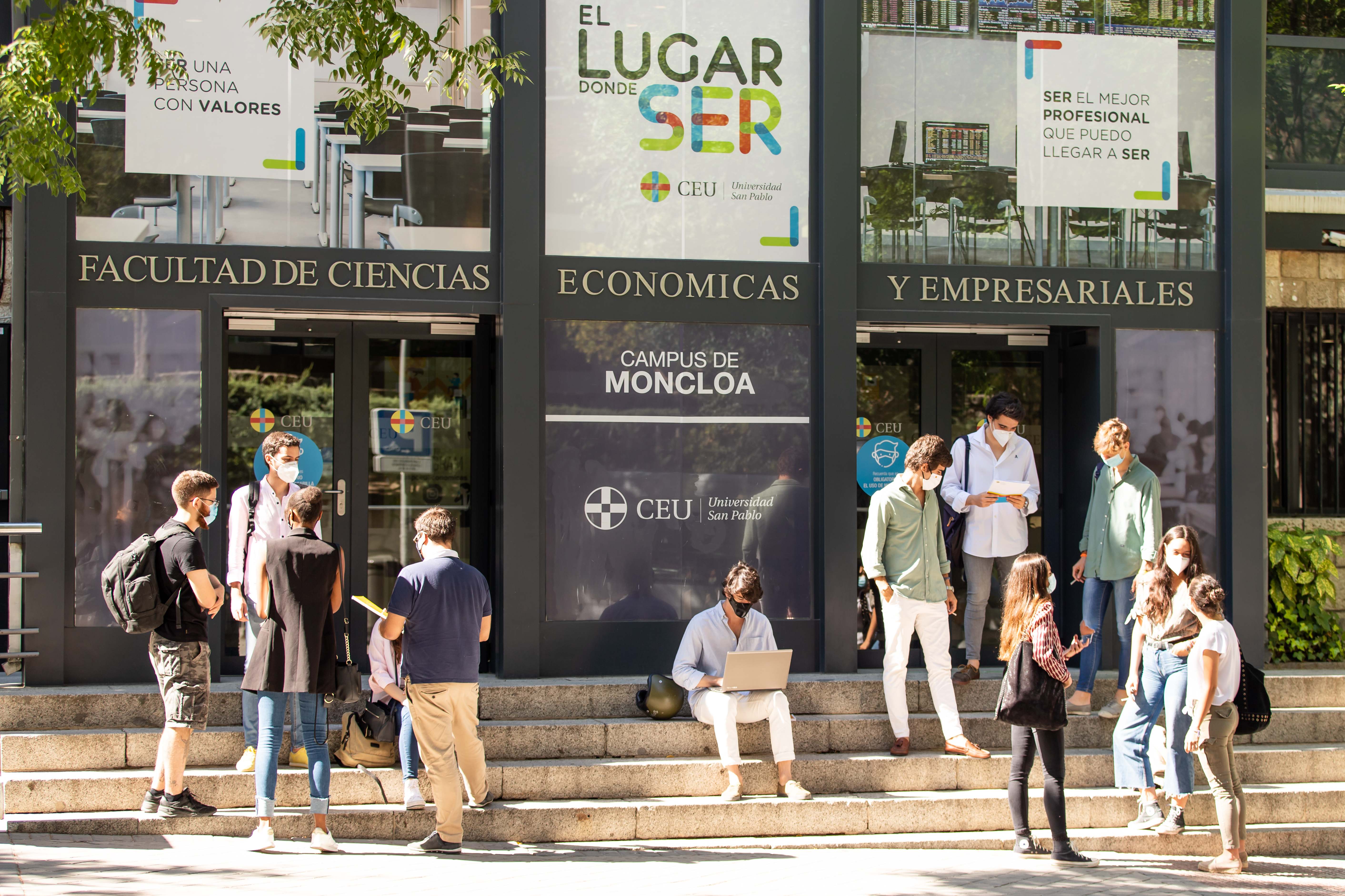 CEU Digital Tech. Universidad. Facultad de Ciencias Económicas y Empresariales. Campus de Moncloa.