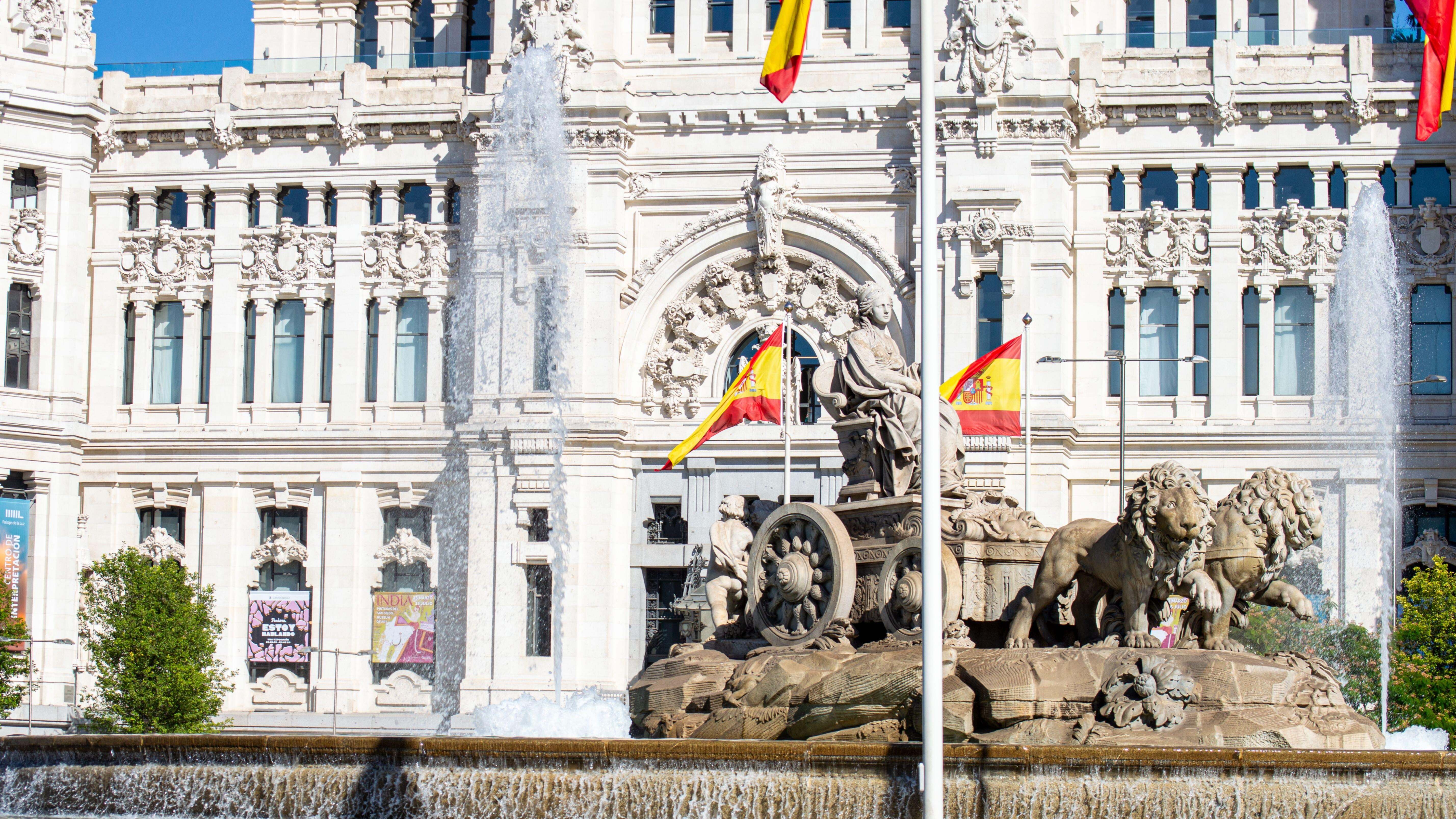 Ayuntamiento Madrid banderas