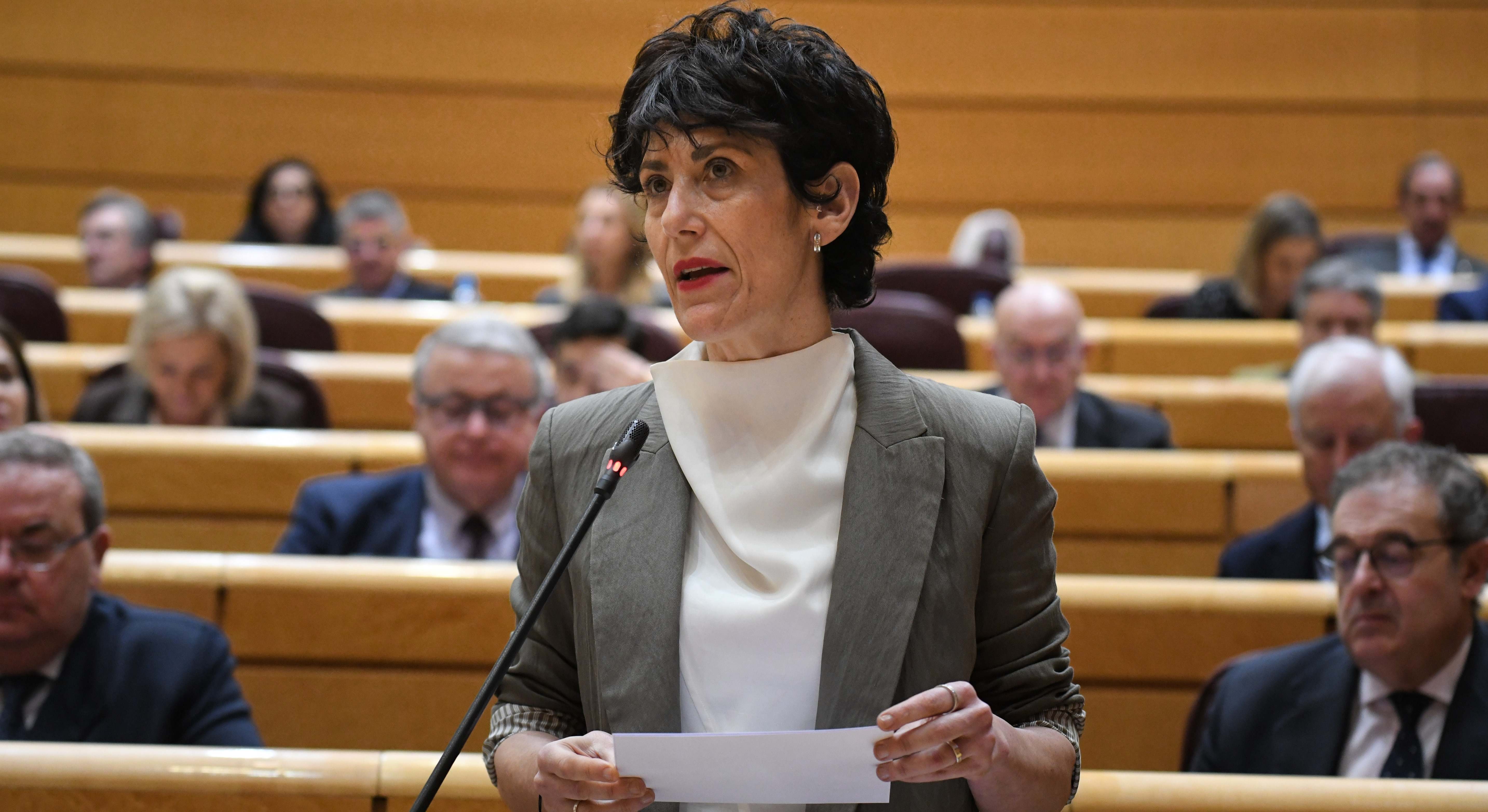 La ministra de Seguridad Social, Elma Saiz, en el Senado