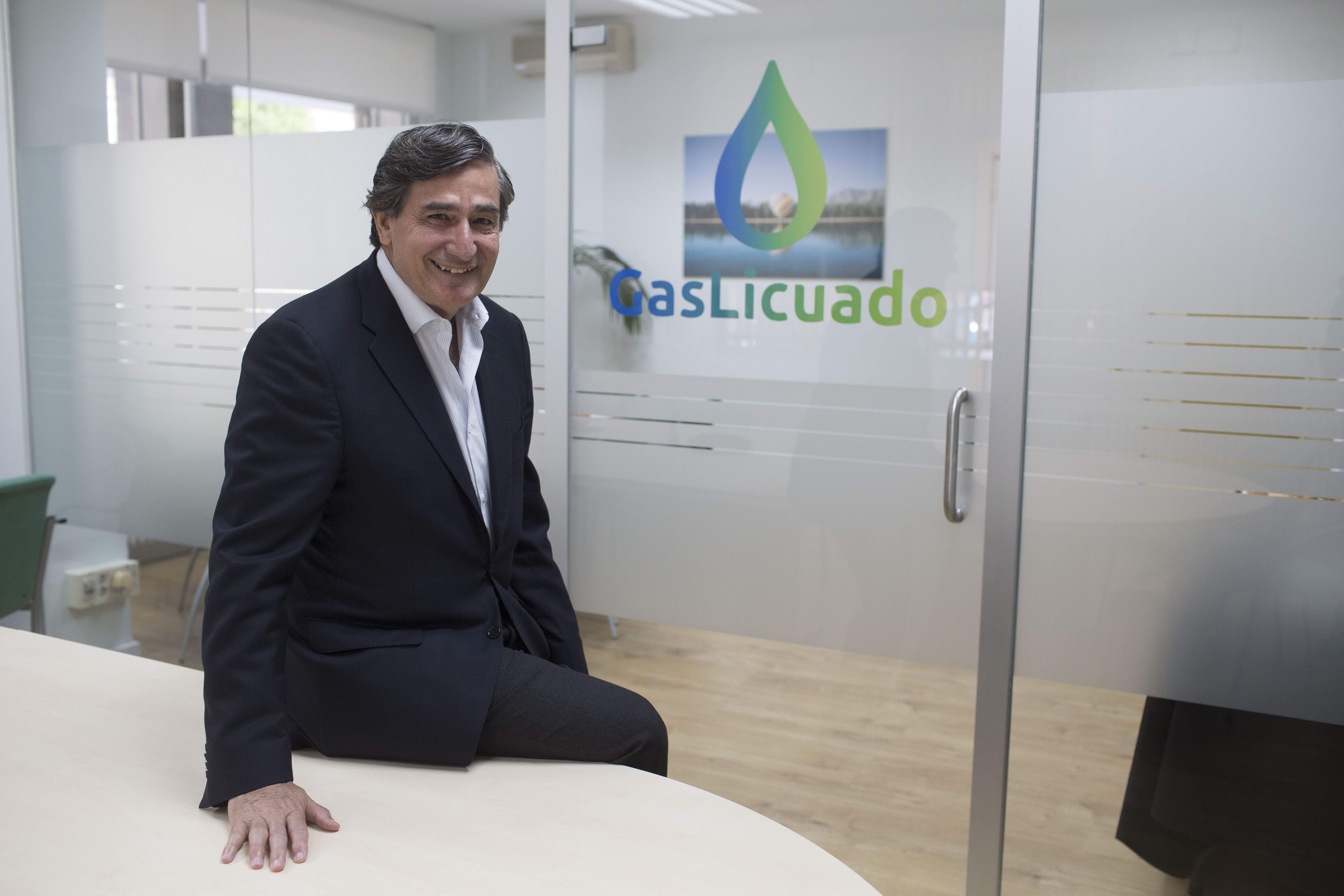 Santiago-Perez-GasLicuado-eE.jpg