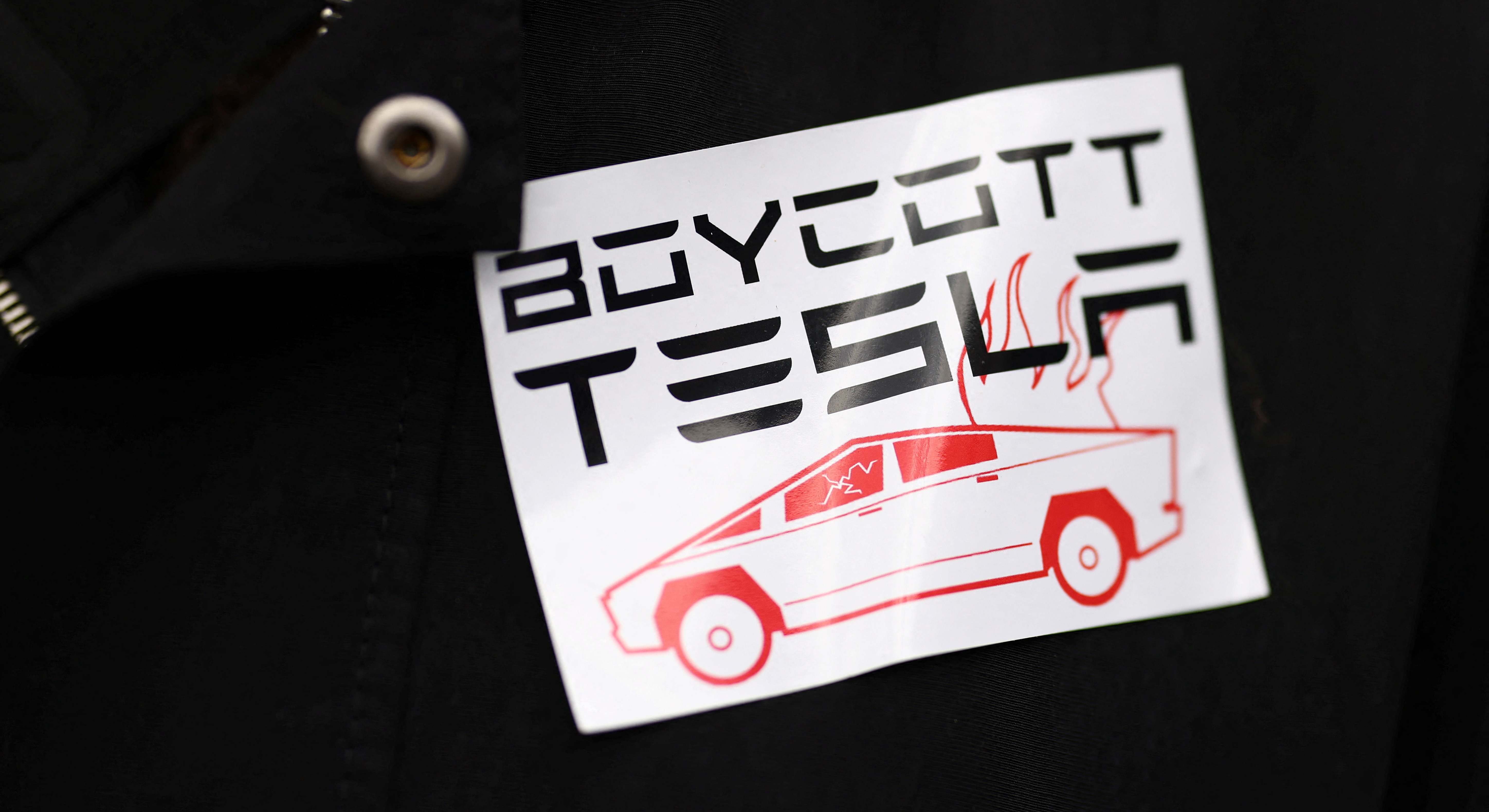 2025-04-05T111130Z_1502857236_RC2MRDAAWDDP_RTRMADP_3_GERMANY-TESLA-PROTEST.JPG