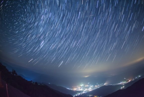 estrellas-lluvia-cielo.jpg