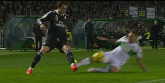 Bale-entrada-Aaron-2015-canalplus.jpg