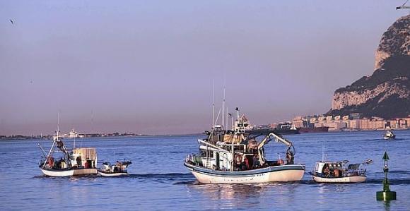 gibraltar-pesqueros-efe-2.jpg
