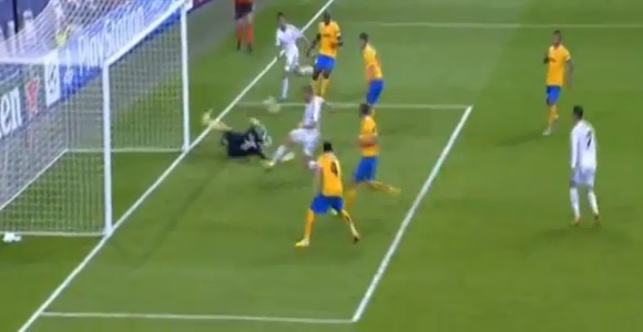 Benzema-fallo-Juventus-2013.jpg