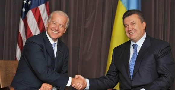 biden-yanukovich-reuters.jpg