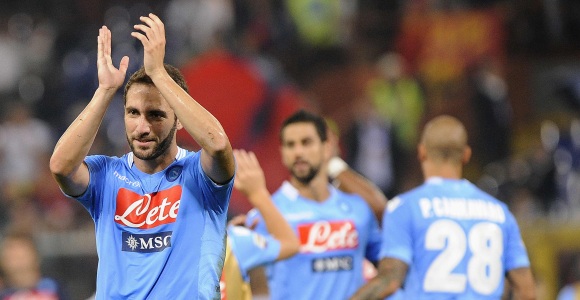 higuain-saluda-reuters.jpg