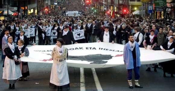 marcha-presos-eta-bilvao-enero-2011-efe.jpg