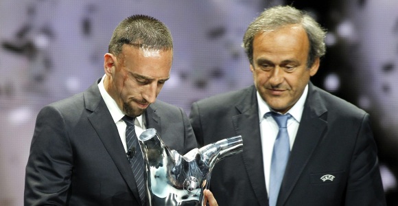 ribery-platini-trofeo-efe.jpg