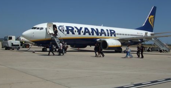 avion-pista-ryanair.jpg