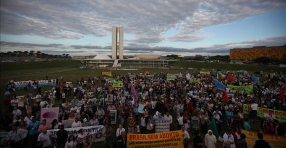 protesta-brasil-ley-aborto-efe.jpg