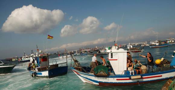pesacdores-linea-gibraltar-reuters.jpg