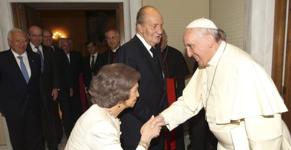 reyes-papa-abril2014-efe.jpg
