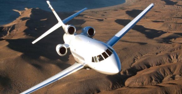 falcon900.jpg