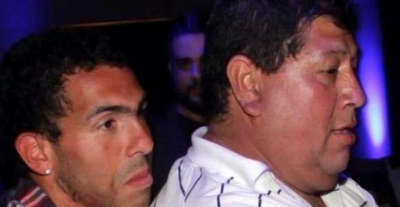 tevez-padre-twitt.jpg