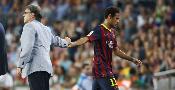 Neymar-saluda-martino-2013-reuters.jpg