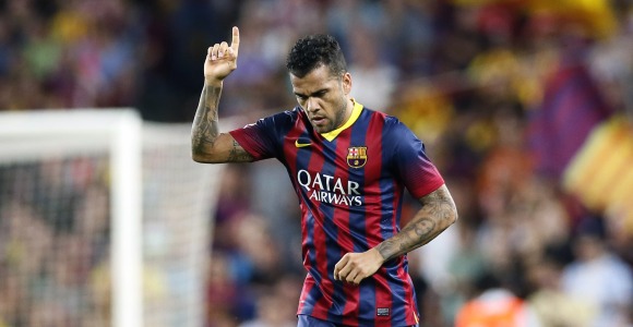 Alves-celebra-2013-reuters-champions.jpg