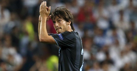 Silva-aplauso-Bernabeu-2012-efe.jpg