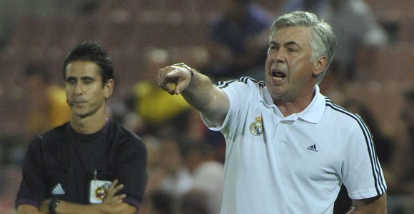 Ancelotti-ordenes-granada-2013-EFE.jpg