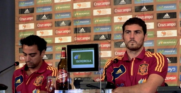 Casillas-xavi-rp-2012-efe.jpg