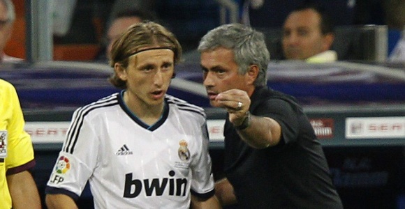 Modric-Mourinho-ordenes-EFE.jpg
